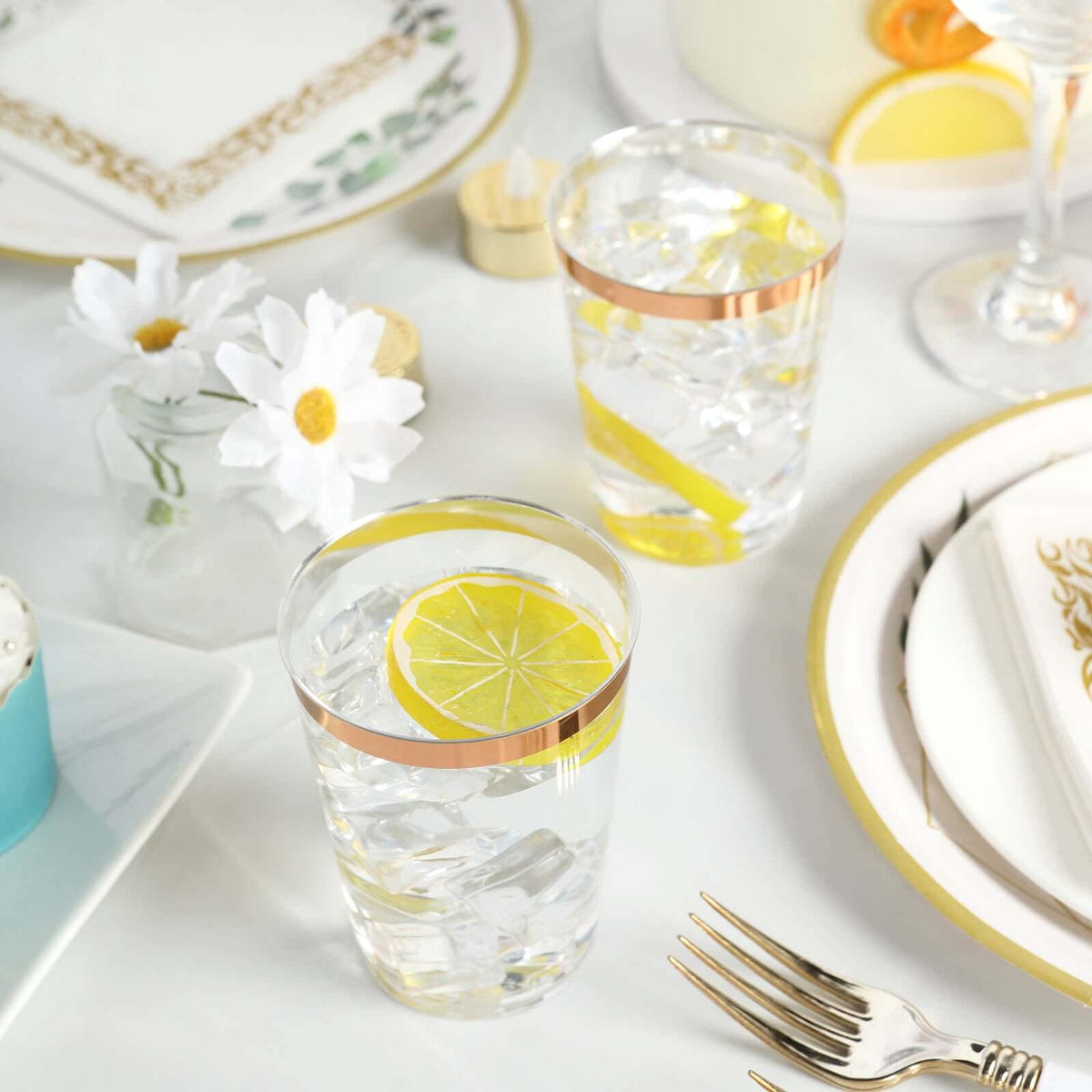 12-Pack Plastic Party Cups Clear with Rose Gold Rim - Durable Disposable Tumblers for Banquets & Special Occasions 10oz