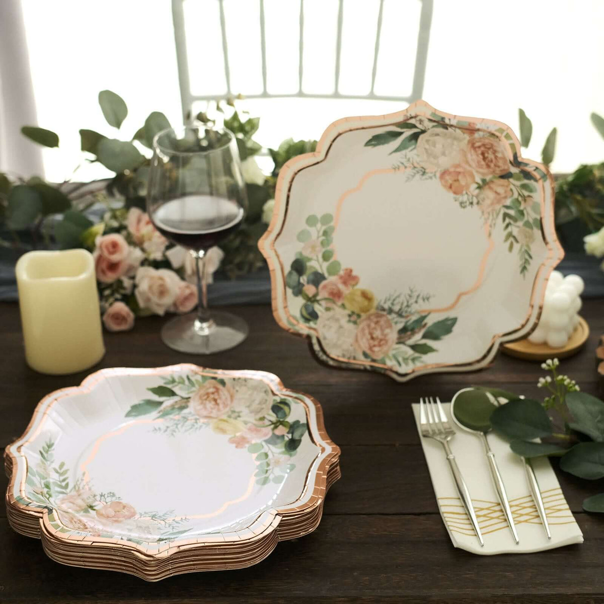 25-Pack Paper 10" Dinner Plates in White with Floral Print & Rose Gold Scallop Rim - Disposable 300GSM Party Plates
