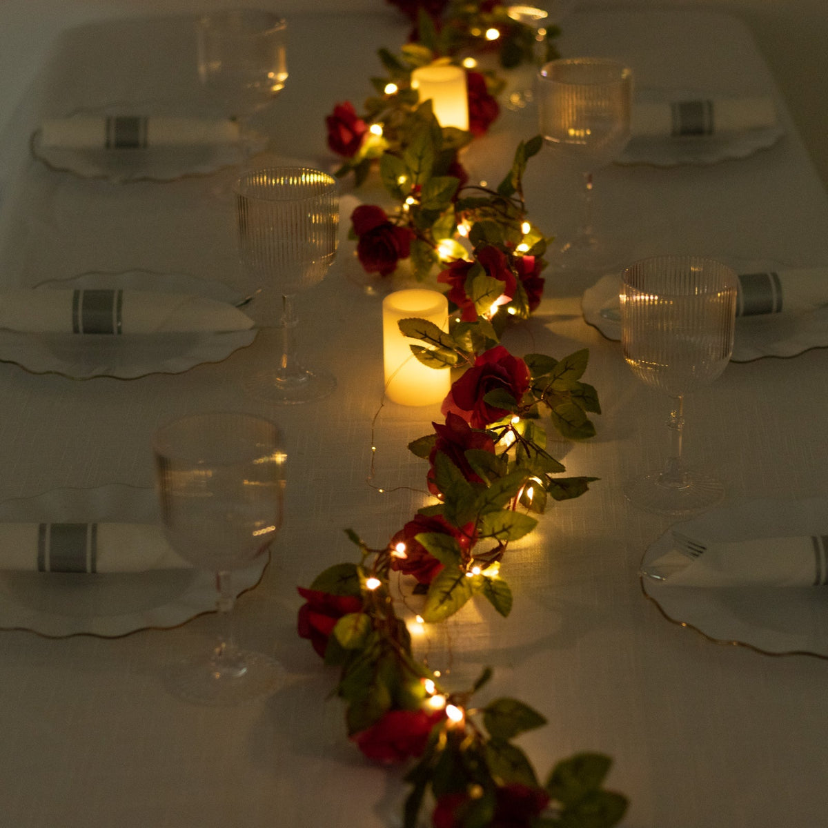 7ft 20 LED Red Silk Rose Flower Garland Vine String Lights, Warm White Battery Operated