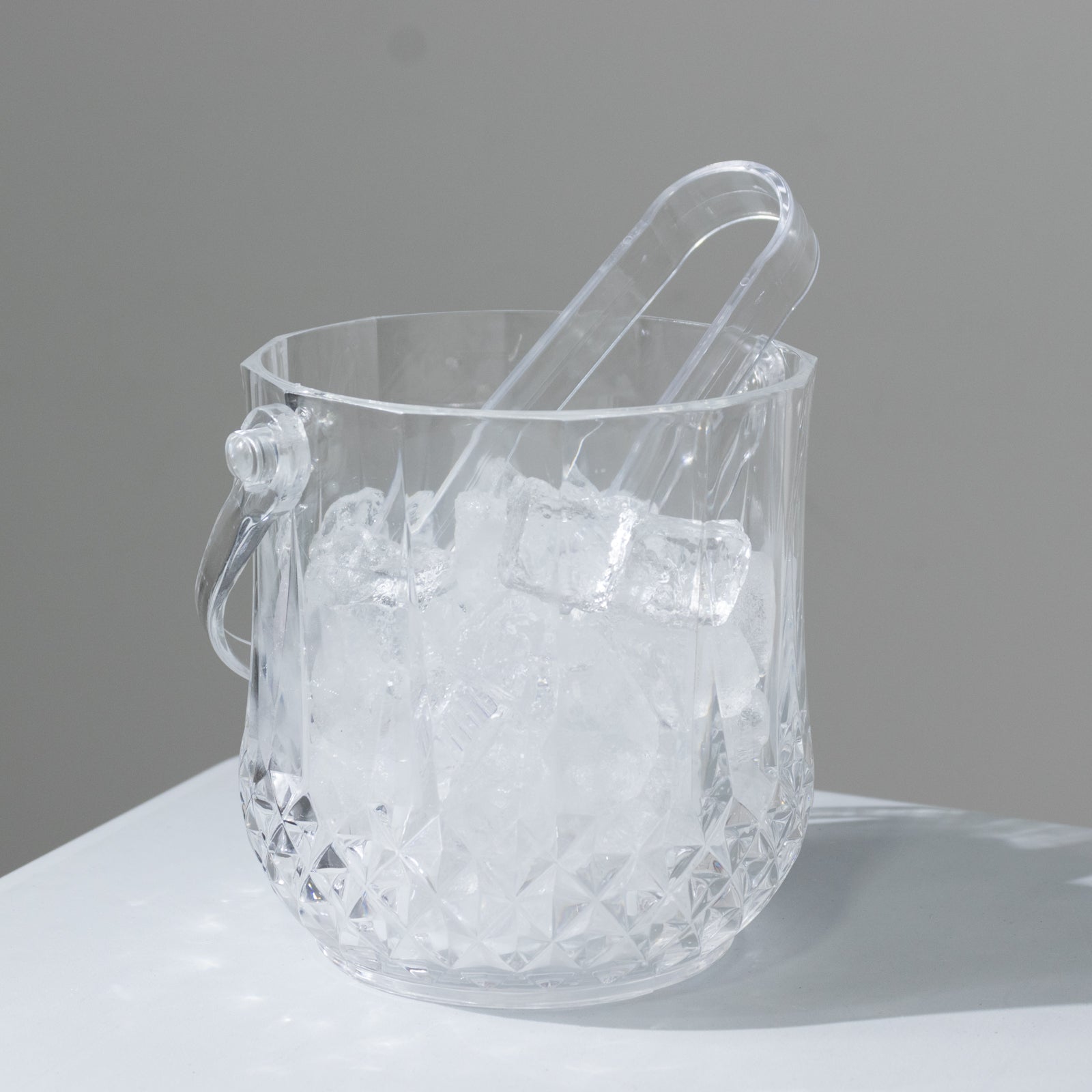 3-Pack Clear Plastic Small Ice Buckets with Handle & Tongs in Crystal-Cut Design – 5"x5" Shatterproof Compact Bar Ice Holder & Drink Cooler for Whiskey, Cocktails & Parties