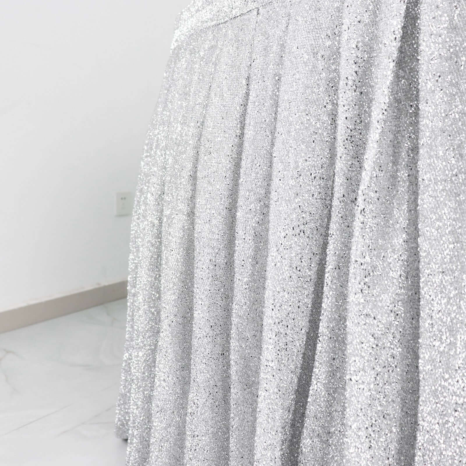 17ft Silver Metallic Shimmer Tinsel Spandex Pleated Table Skirt with Top Velcro Strip