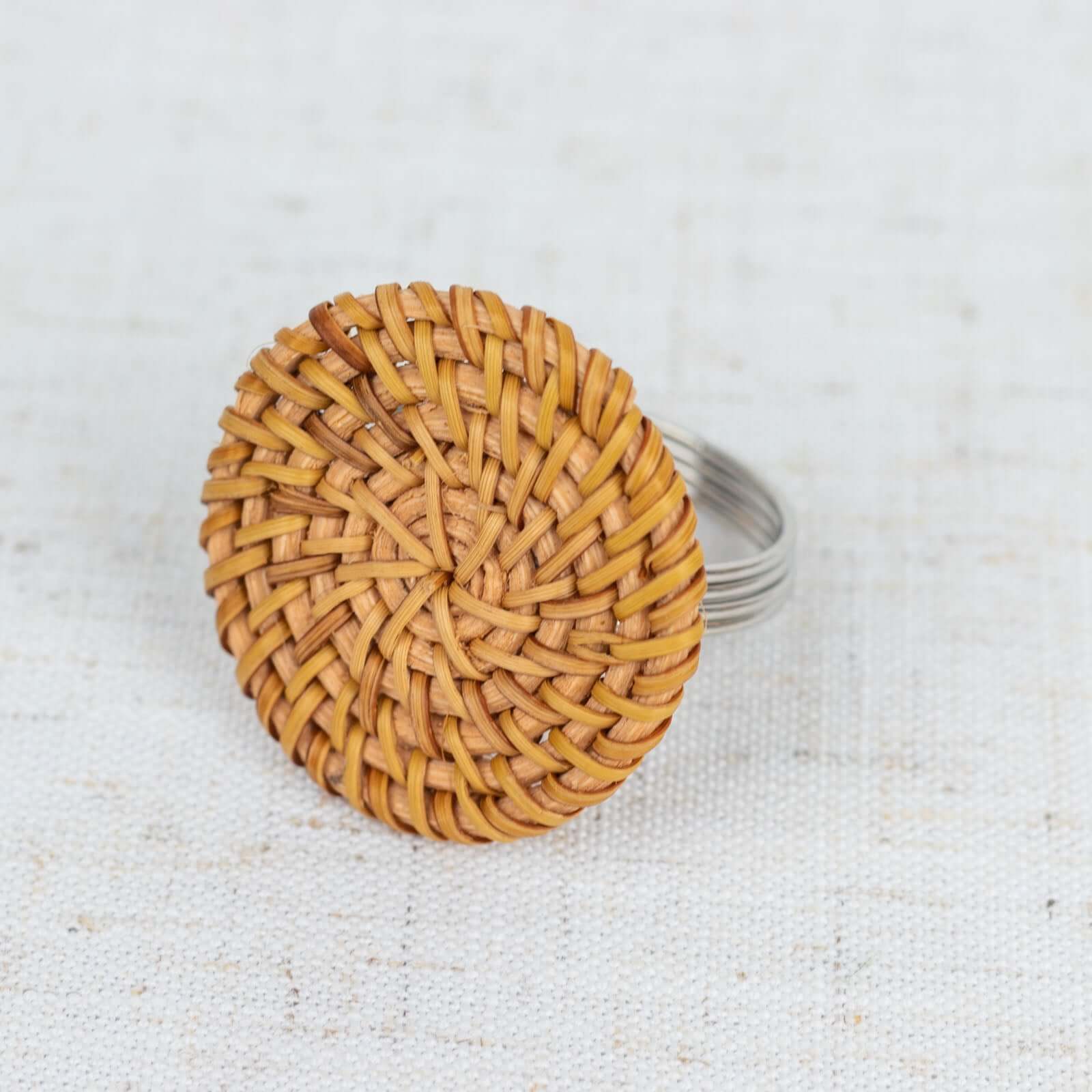 4 Pack 2" Natural Rustic Style Jute Rattan Metal Napkin Rings, Handmade Boho Chic Woven Serviette Buckle Holders