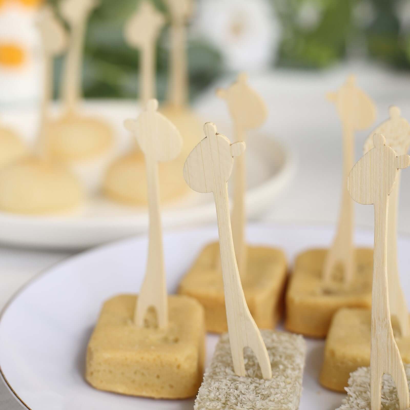 100-Pack Bamboo Cocktail Picks Giraffe Mini Forks Double Pronged Design Natural - Biodegradable Eco Friendly Party Supplies 4"