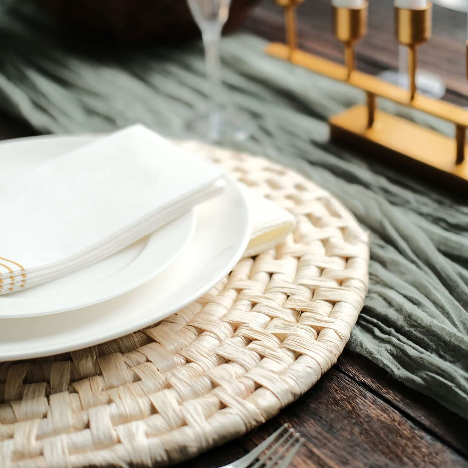 4-Pack Placemats Braided Design Natural Corn Husk Round - Woven Rustic Rattan Style for Tables 15"