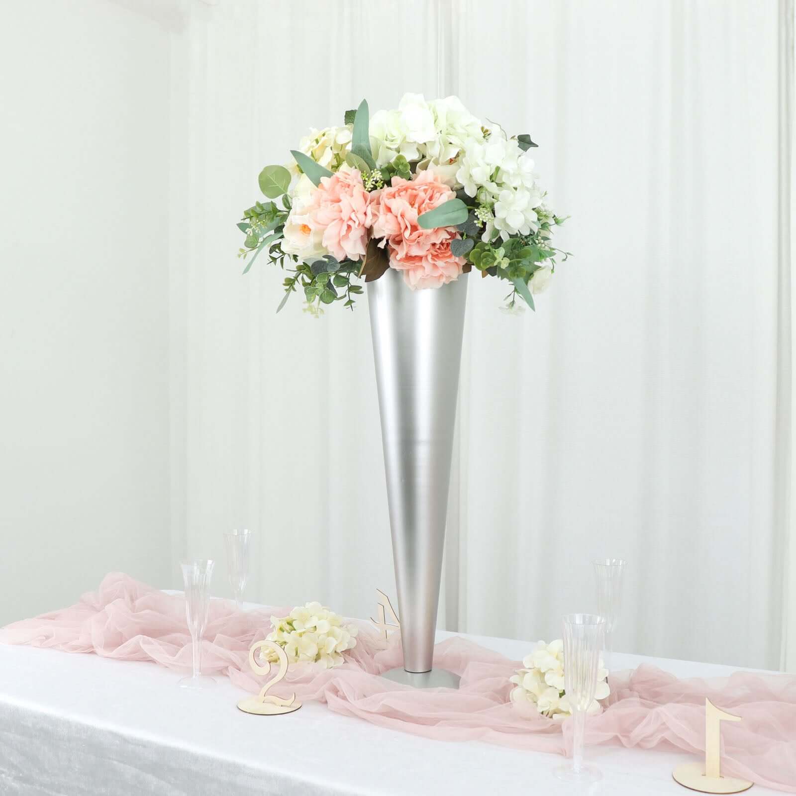 Metal Trumpet Vase Brushed Silver - Durable Design for Stylish Wedding Displays 24"
