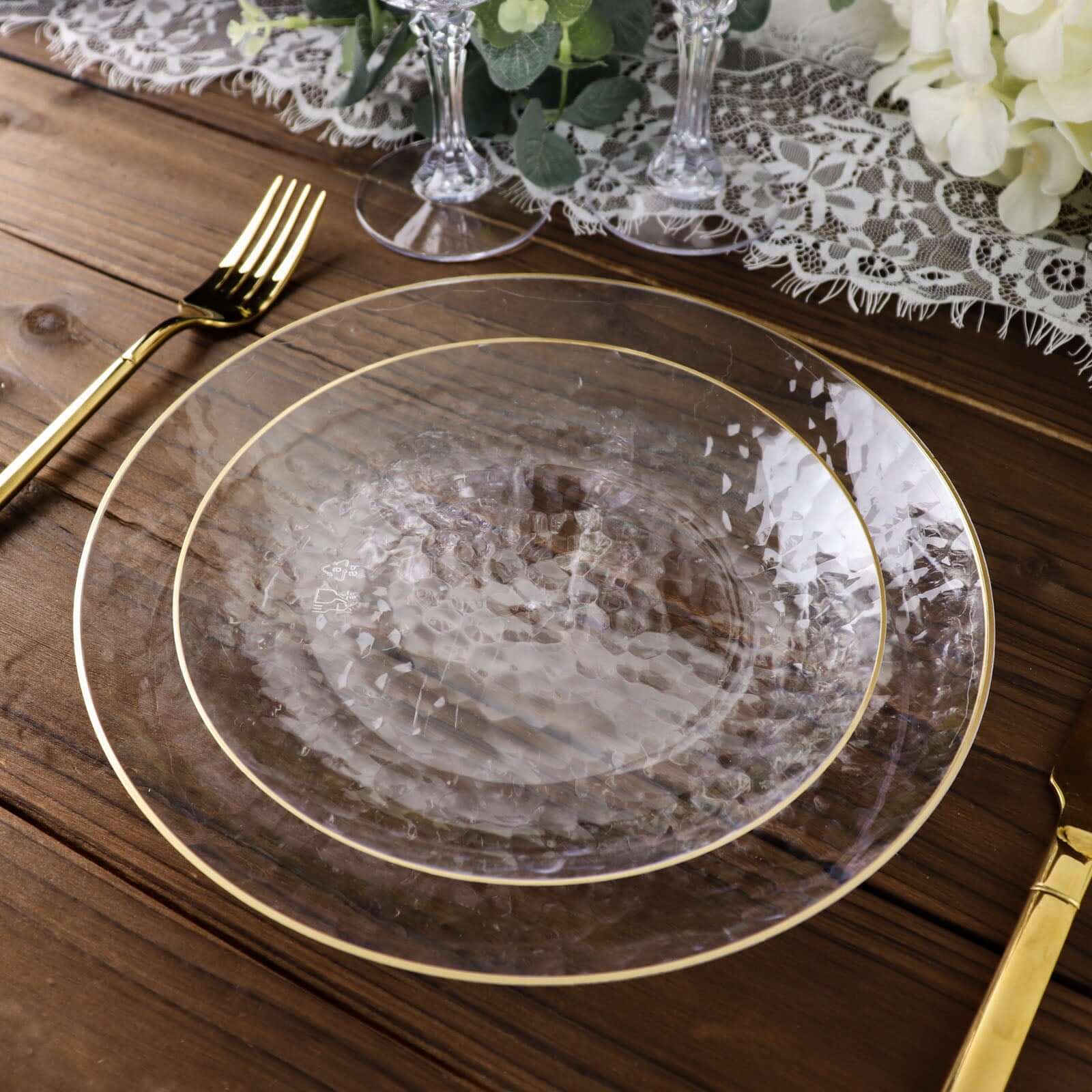 10-Pack Plastic 9" Round Dinner Plates in Clear Hammered Design with Gold Rim - Modern Disposable Party Plates for Events & Banquets