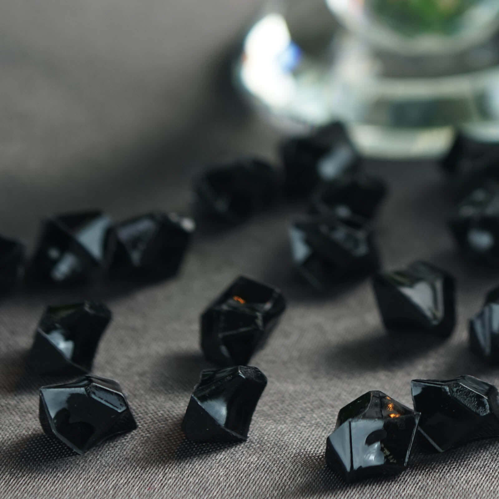 400 Pcs Acrylic Ice Bead Vase Fillers Mini Black - Chic DIY Craft Crystals for Wedding Centerpieces & Table Styling