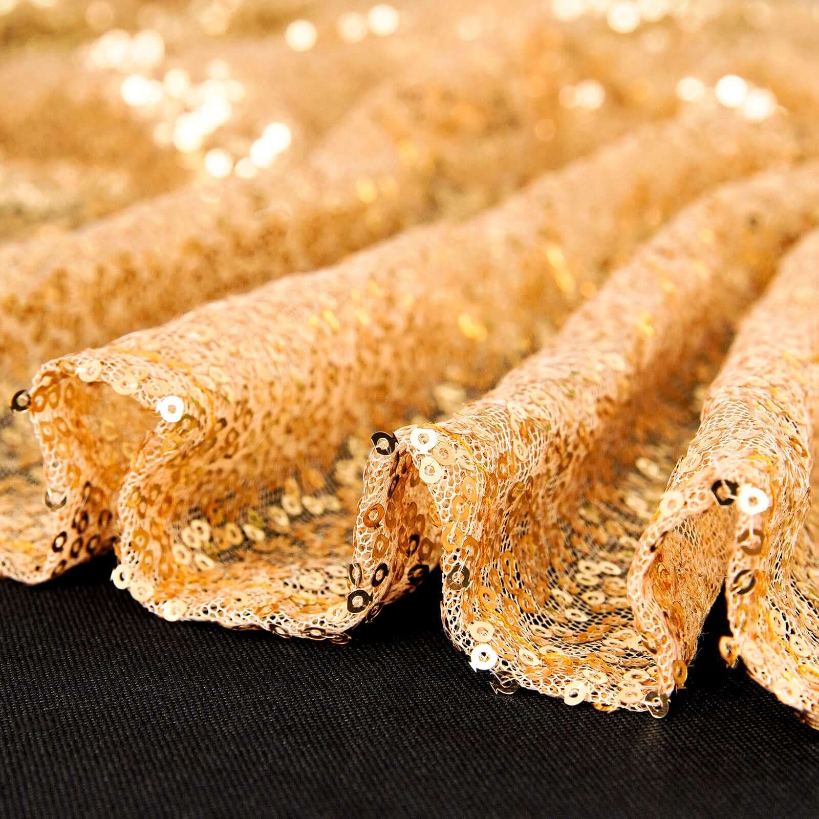 Sequin 120" Round Tablecloth Champagne - Seamless Glittering Table Cover