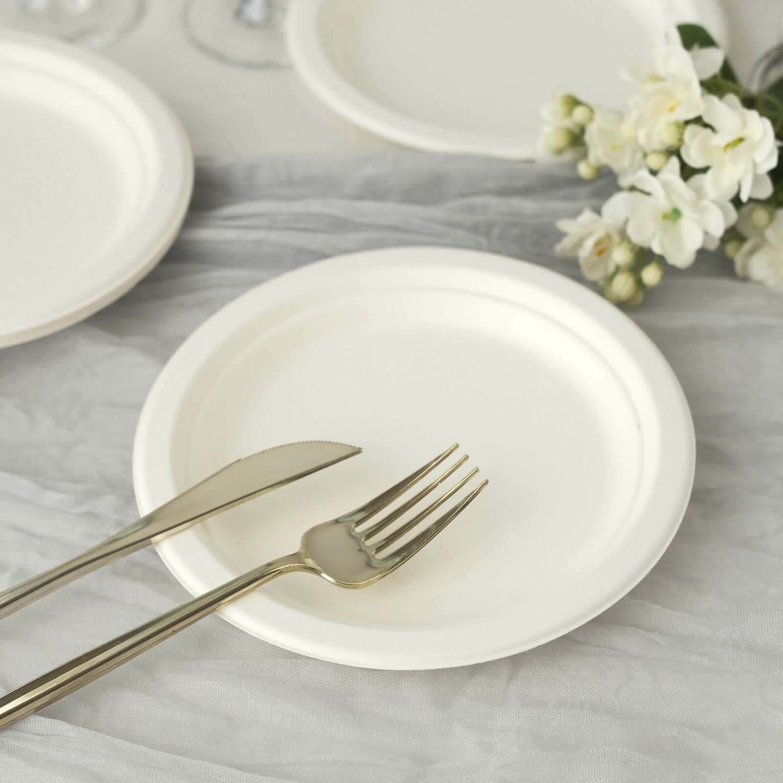50-Pack Bagasse 7" Round Dessert Plates in White - Biodegradable Disposable Sugarcane Appetizer Salad Plates for Outdoor Celebrations & Picnics