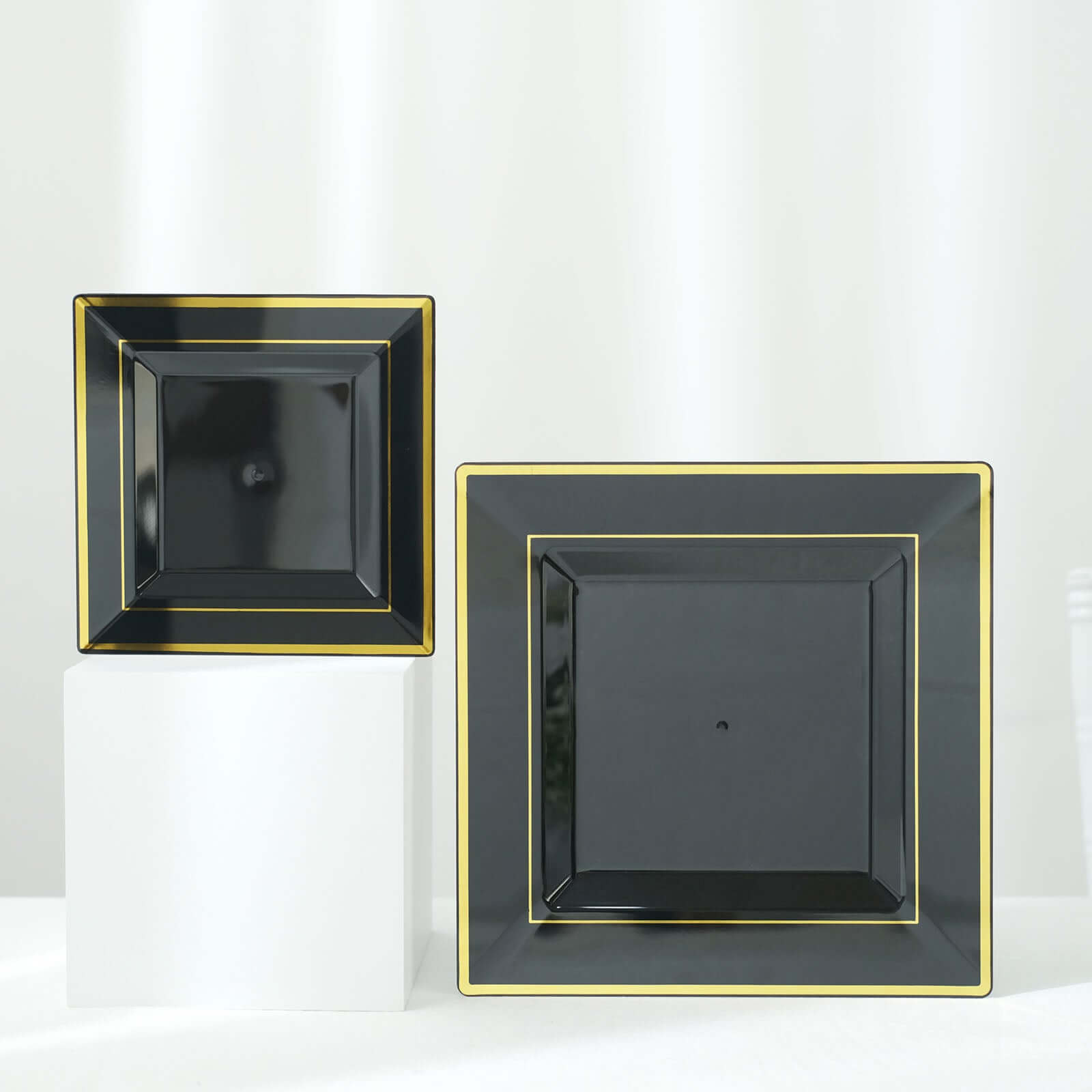 10-Pack Plastic Dinner Plates Black Square with Gold Trim - Lightweight Disposable Plates for Events 10"
