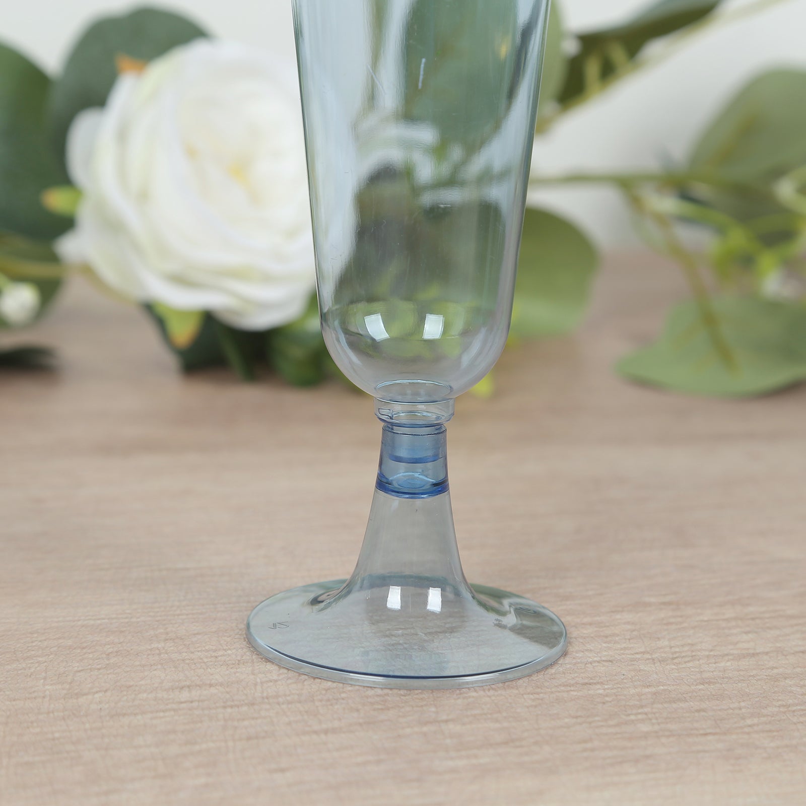 12-Pack Plastic Champagne Flutes Transparent Dusty Blue with Gold Rim - Stylish Disposable Cocktail Glasses for Parties 5oz 6"