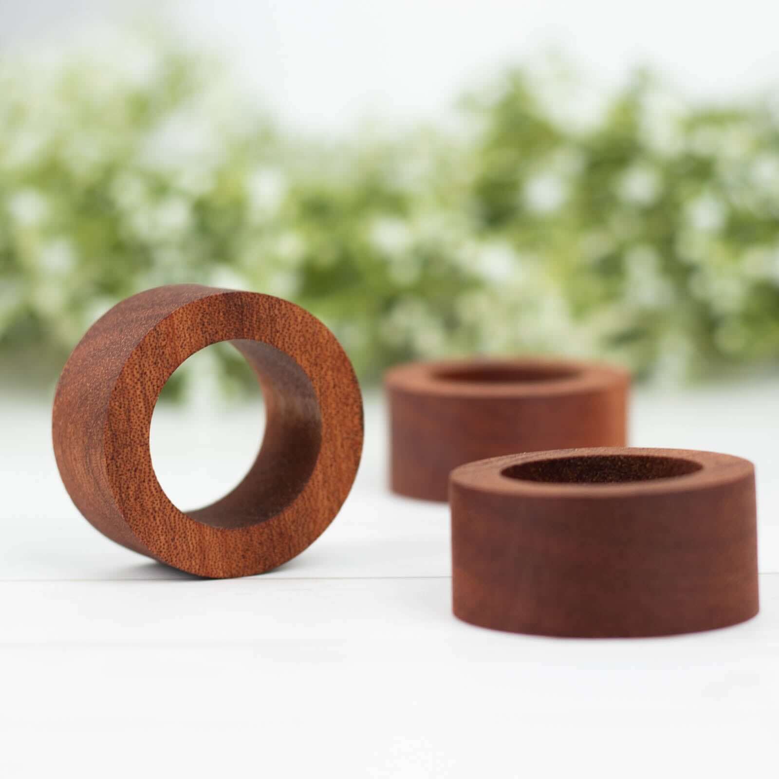 4 Pack 1.75" Cinnamon Brown Rustic Hardwood Farmhouse Napkin Rings, Boho Napkin Holder Wood Slices
