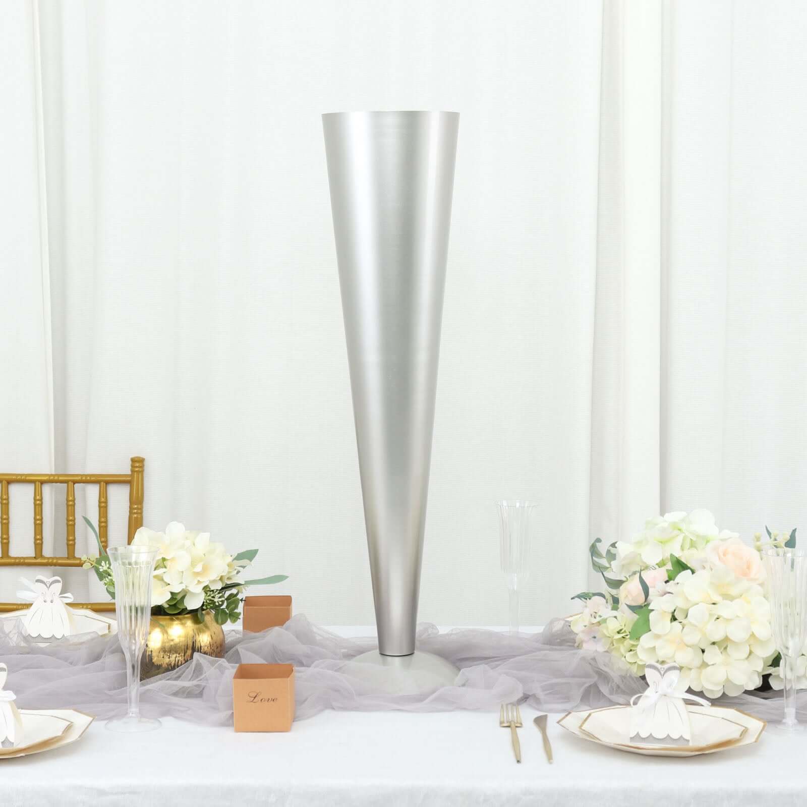 Metal Trumpet Vase Brushed Silver - Durable Design for Stylish Wedding Displays 24"