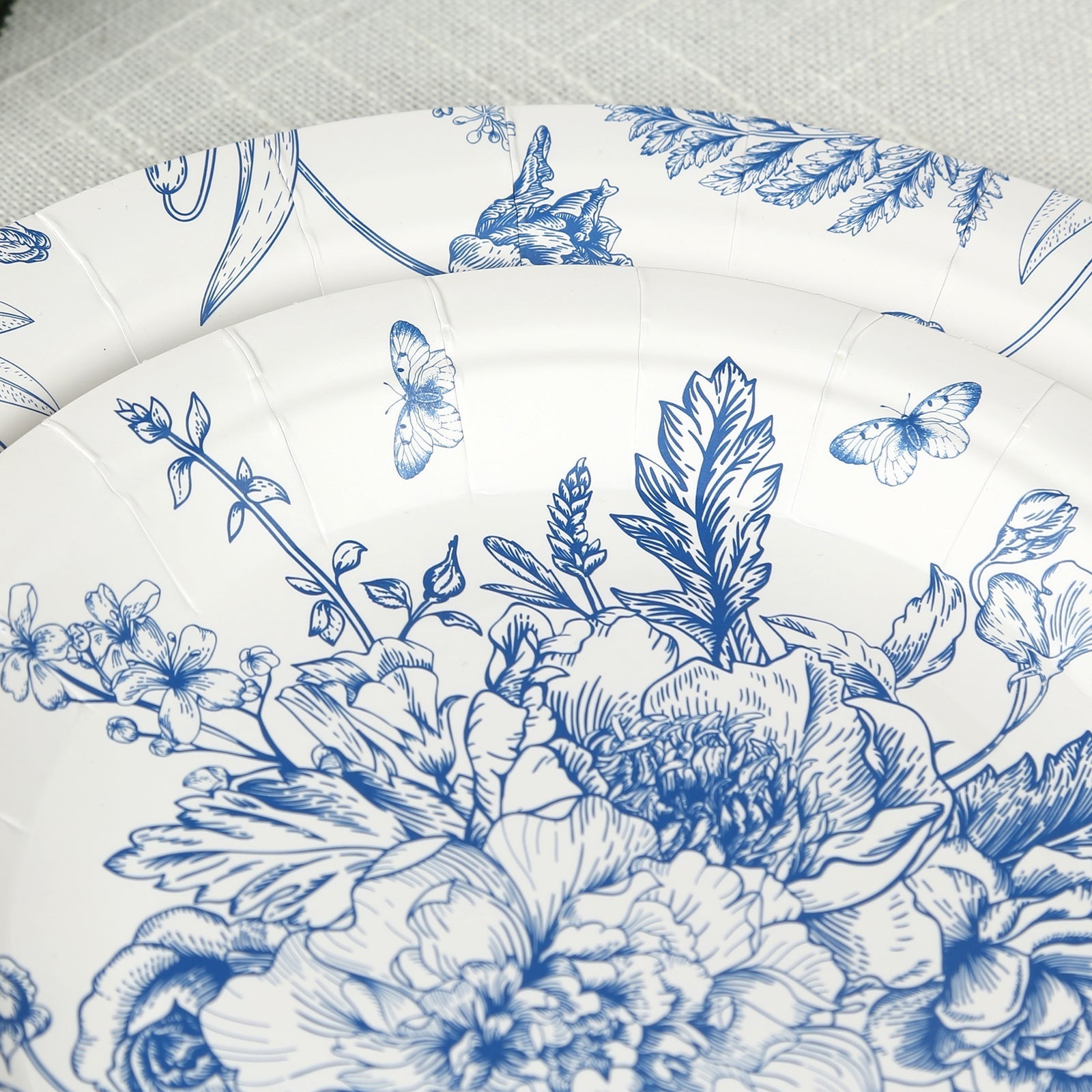 50-Pack Paper Round Dessert and Dinner Plates in White with Blue French Toile Pattern - Vintage Style Disposable Party Plates Set for High Tea Events & Classy Occasions 7", 9"