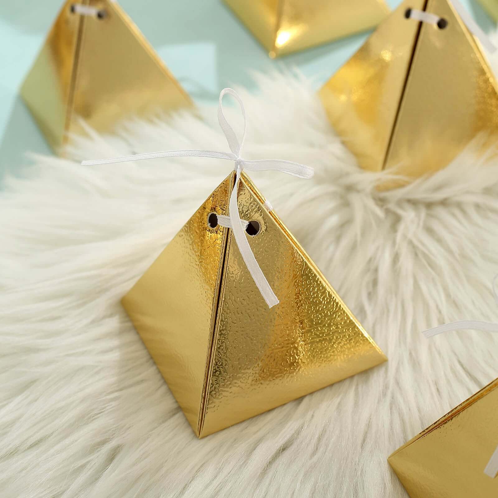 25 Pack Gold Pyramid Shaped Wedding Party Favor Candy Gift Boxes