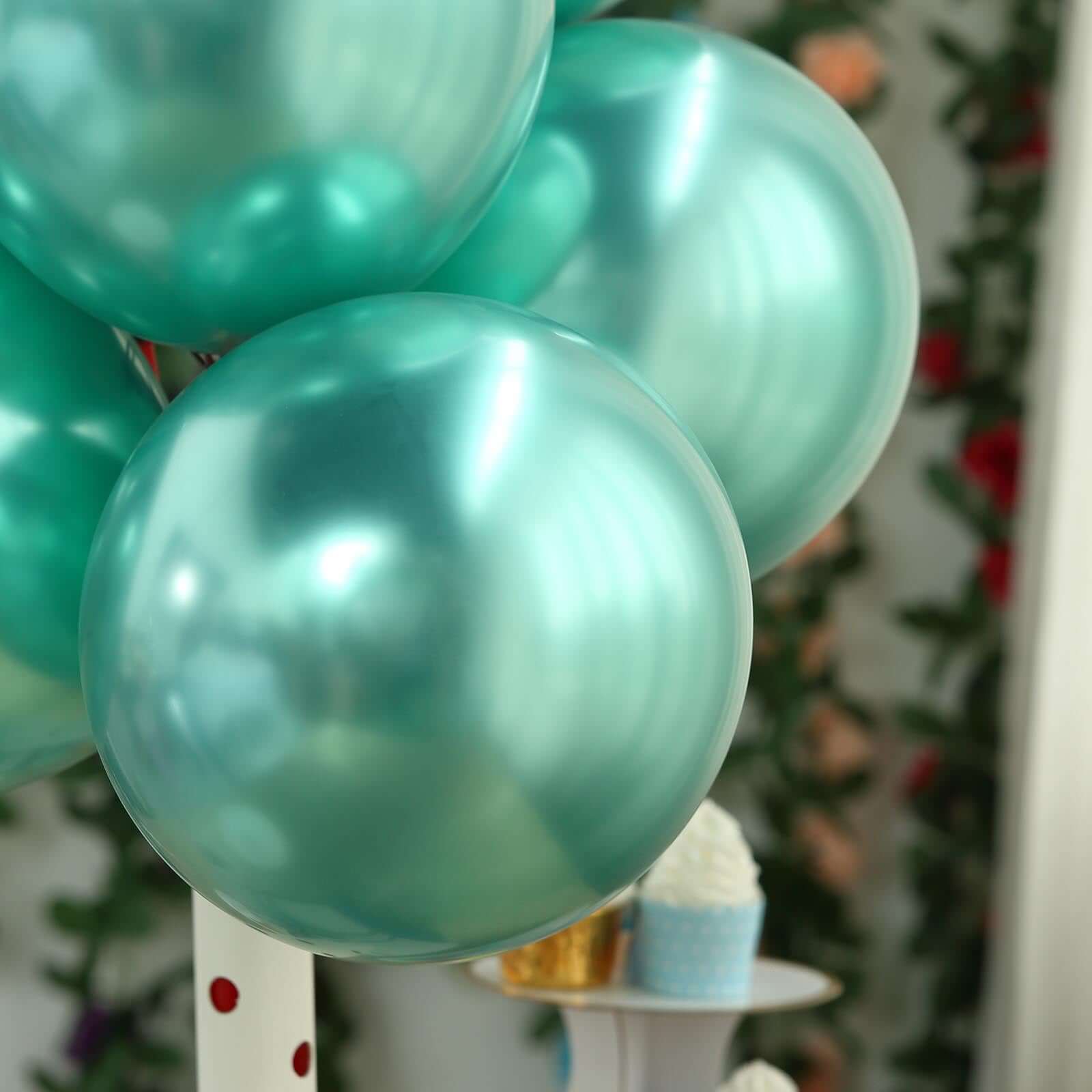 25 Pack 12" Metallic Chrome Green Latex Helium or Air Party Balloons