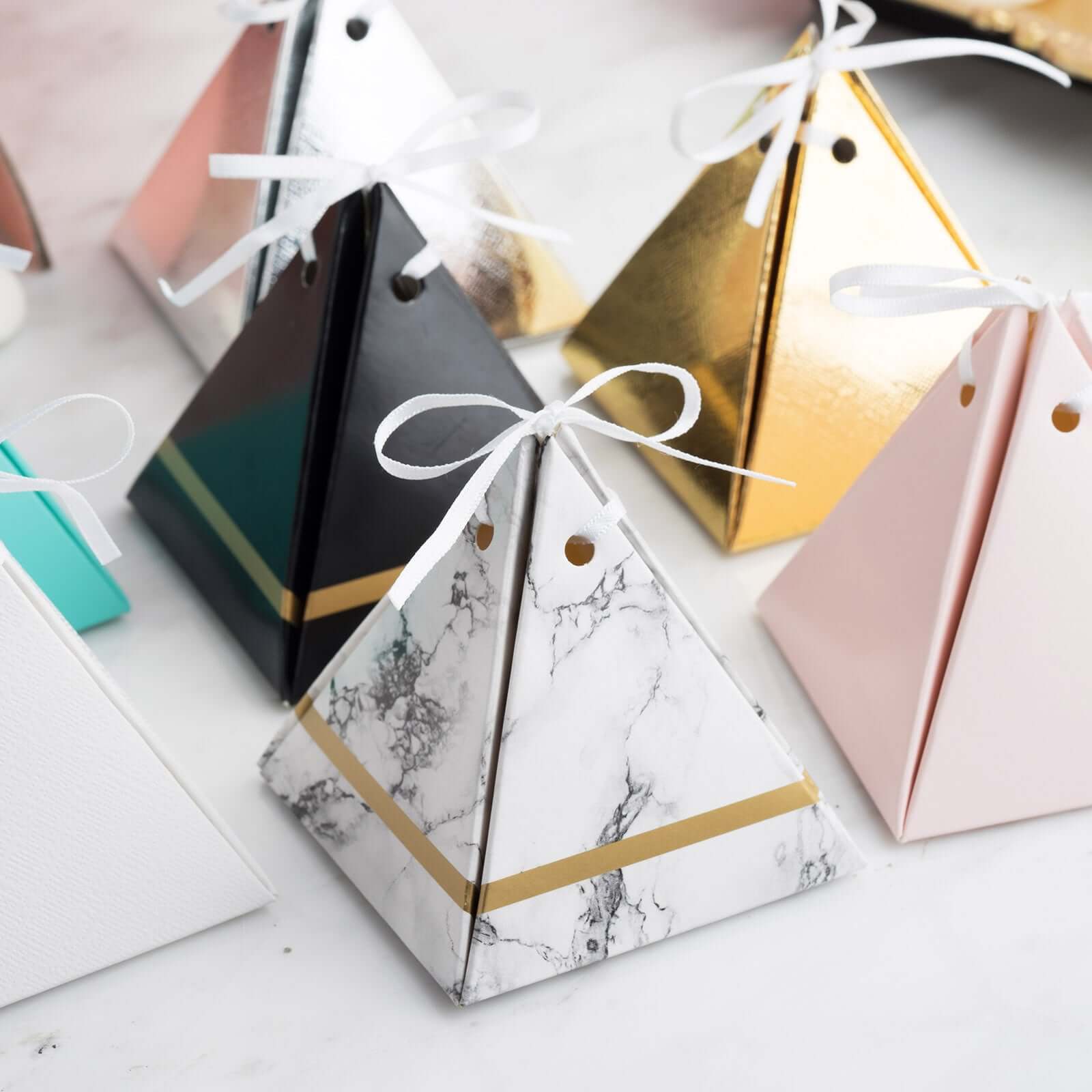 25 Pack Turquoise Pyramid Shape Wedding Party Favor Candy Gift Boxes