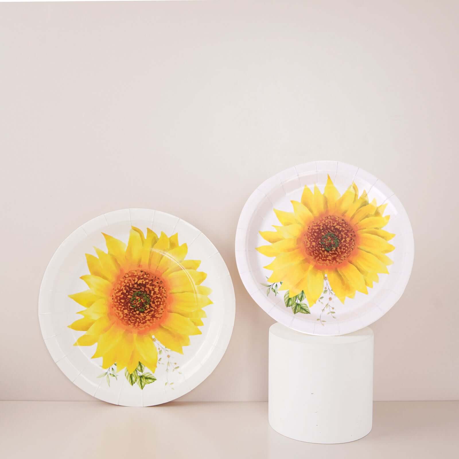 25-Pack Paper 9" Round Dinner Plates in White with Sunflower Design - Disposable Party Plates for Rustic Events & Garden Themes