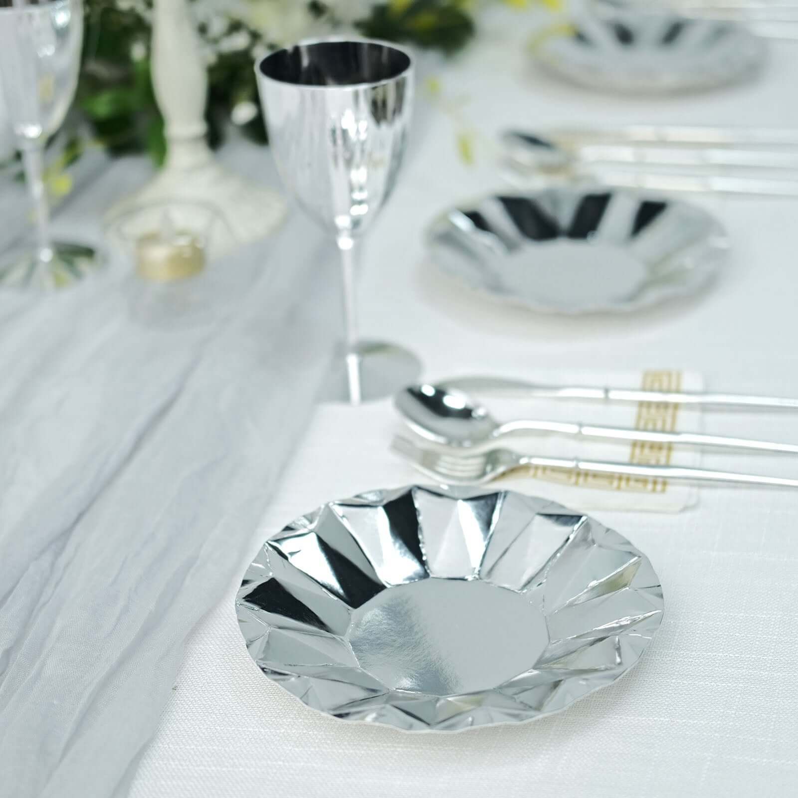 25-Pack Paper 7" Round Dessert Plates in Metallic Silver with Geometric Prism Rim - Disposable 400GSM Appetizer Salad Plates