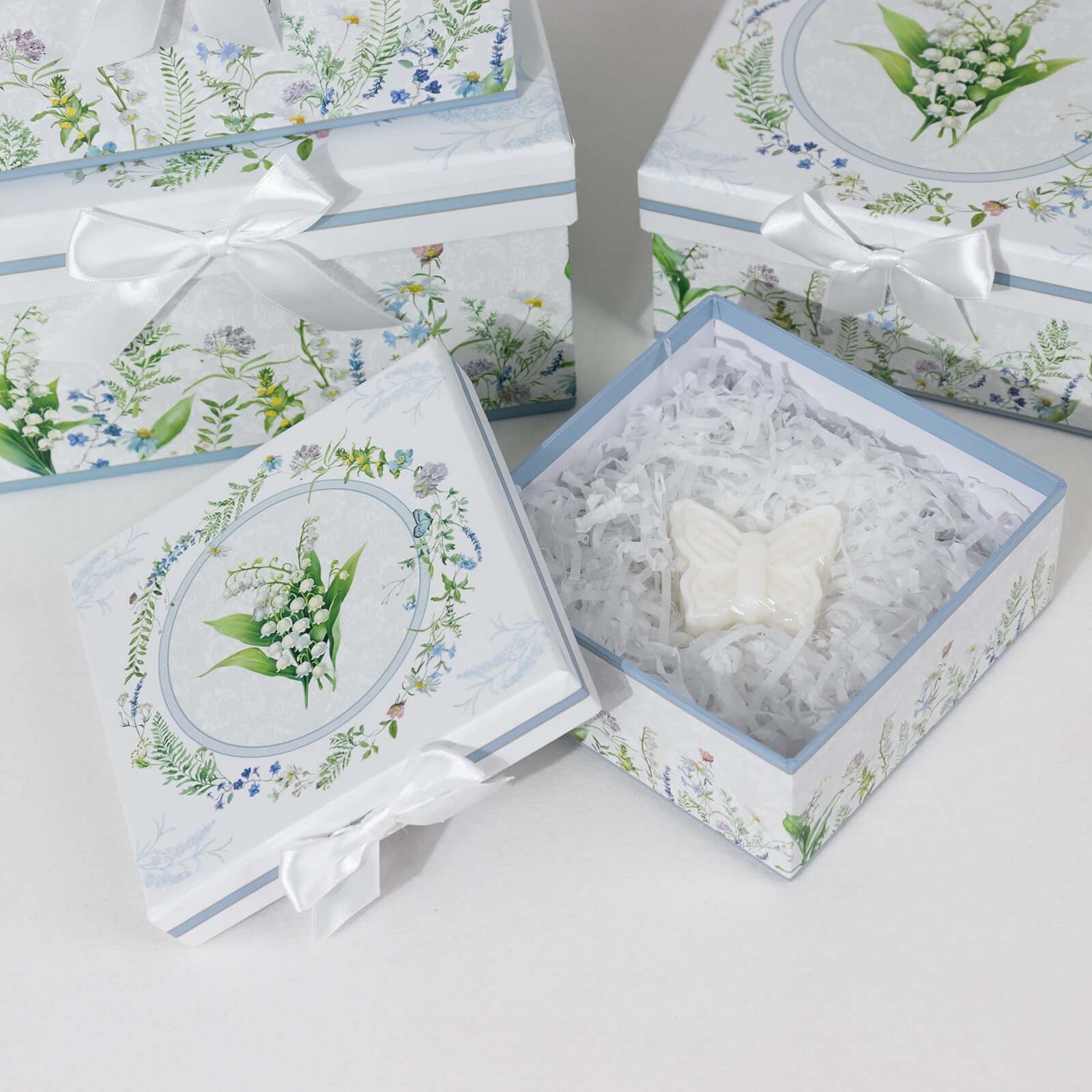 Set of 4 Cardstock Round Nesting Gift Boxes White Green Floral Design - Decorative Heavy Duty Stackable Keepsake Boxes With Lids for Presents Storage & Pedestal Stand 5",7",8",9"