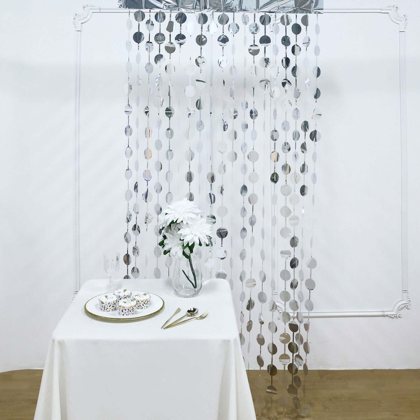Silver Round Chain Foil Fringe Curtain Party Backdrop, Metallic Silver Tinsel Streamer Party Decor - Door Window Foil Curtain - 3ftx6.5ft