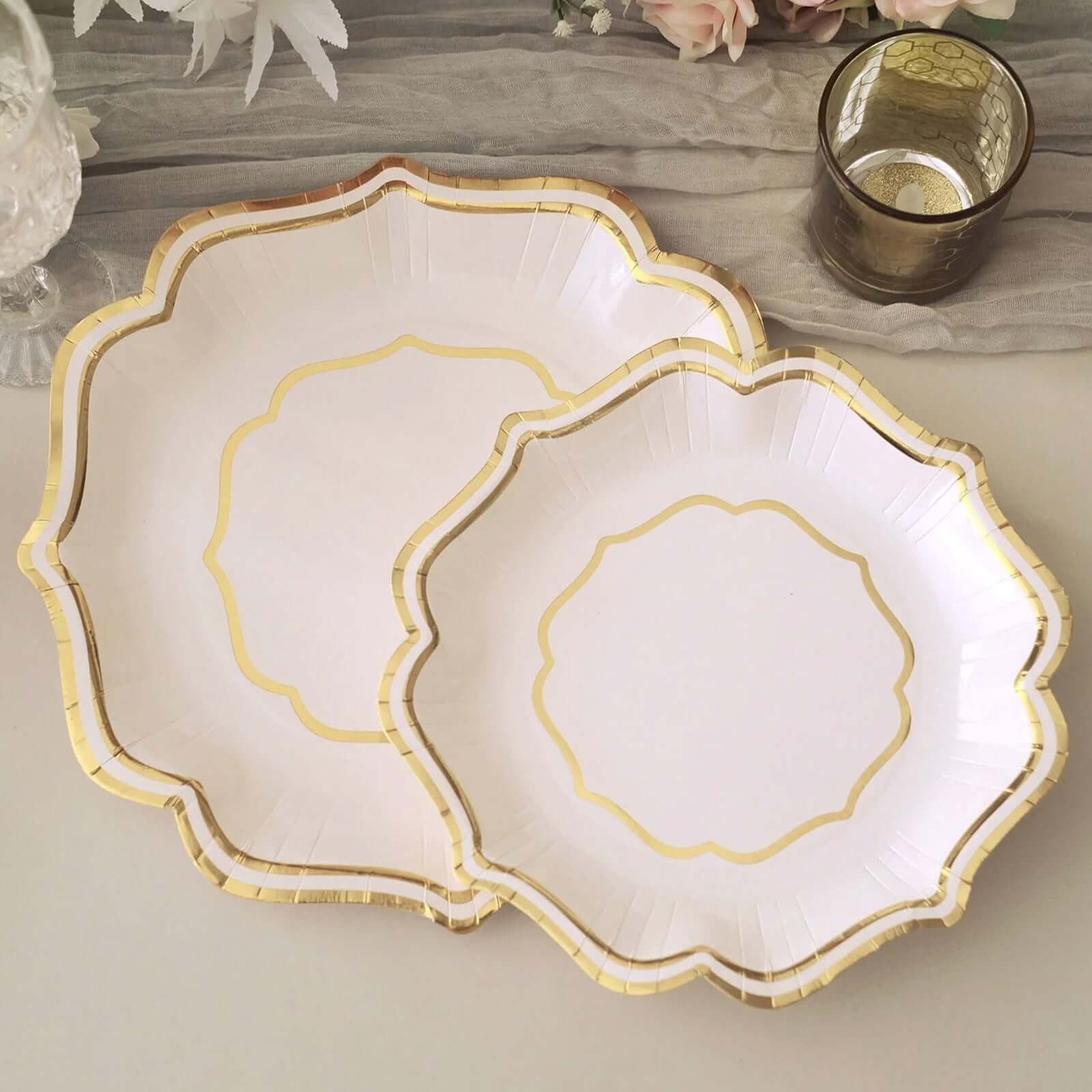 25-Pack Paper Dessert Plates in White with Gold Scallop Rim - Disposable 300GSM Appetizer Salad Plates for Classy Banquets & Celebrations 8"