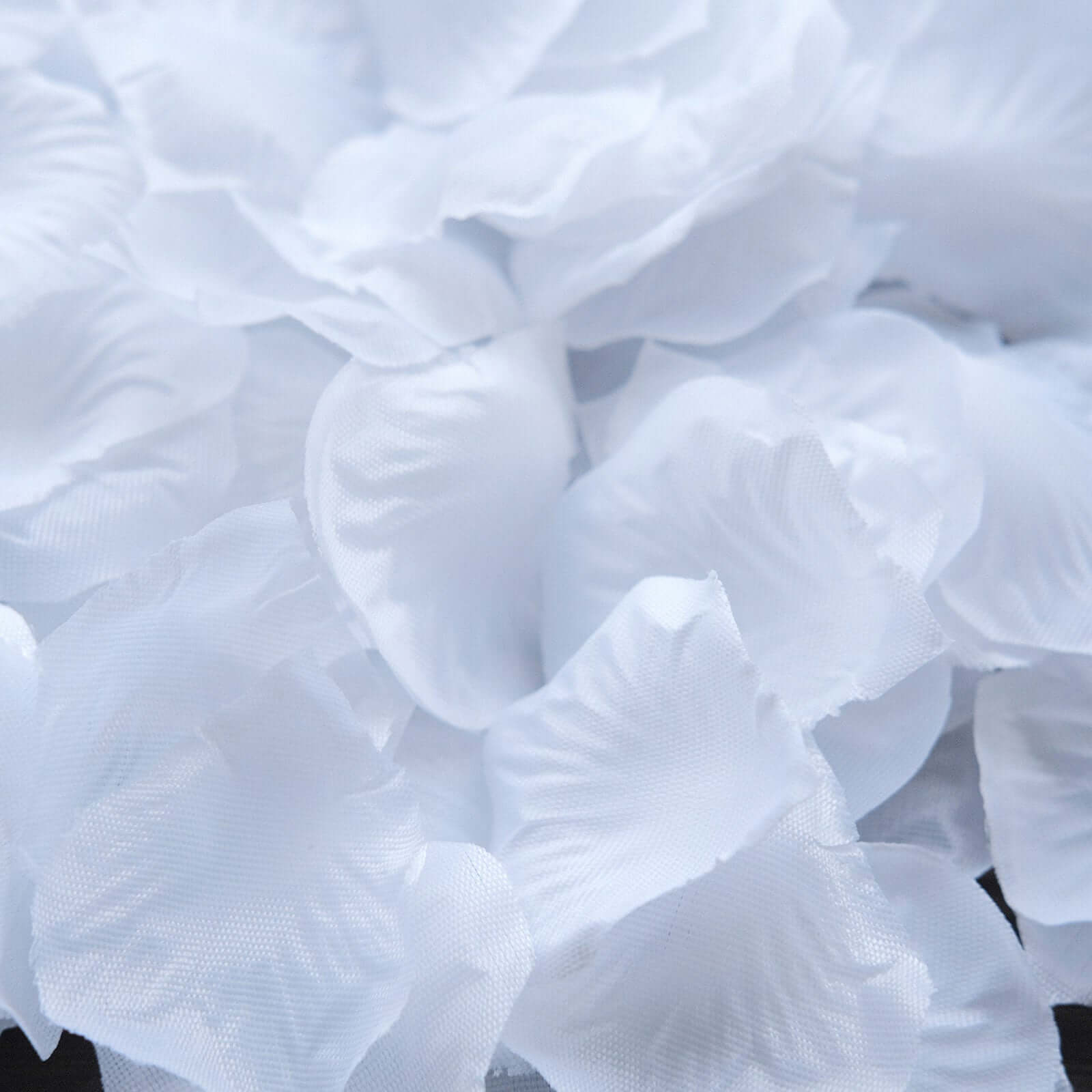500-Pack Rose Petals Round Design White Silk Confetti - Decorative Scatters for Tables and Floors