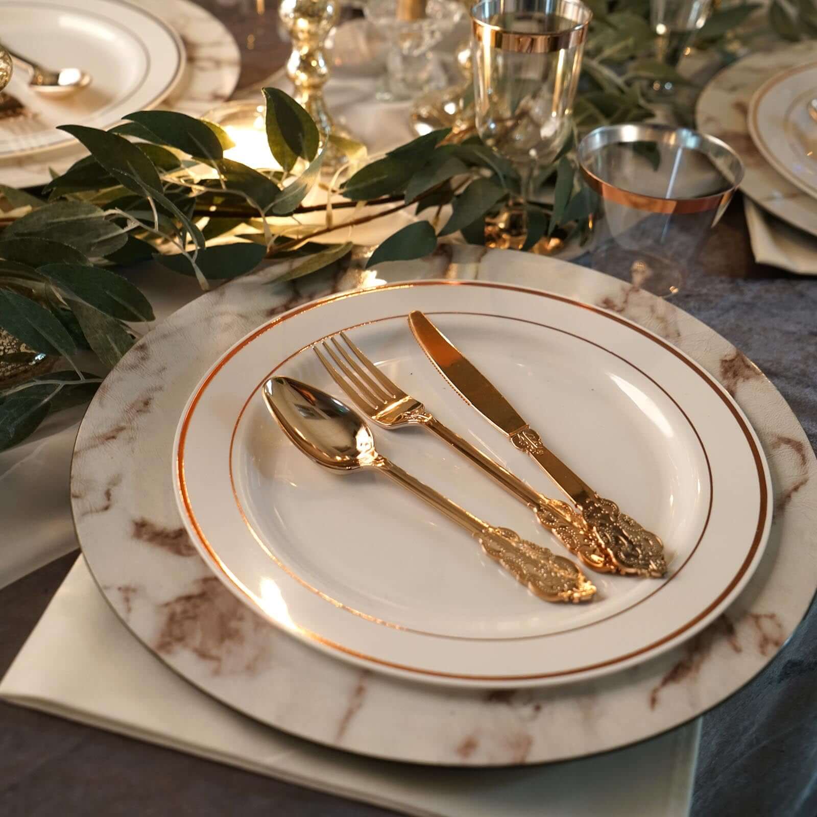 10-Pack Plastic Dinner Plates Ivory with Très Chic Gold Rim - Disposable Party Plates for Gatherings 10"