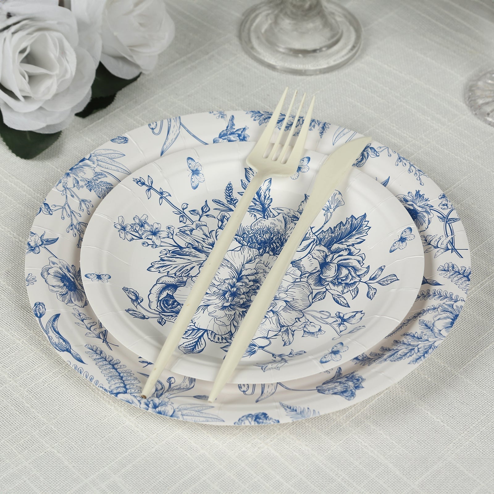 50-Pack Paper Round Dessert and Dinner Plates in White with Blue French Toile Pattern - Vintage Style Disposable Party Plates Set for High Tea Events & Classy Occasions 7", 9"