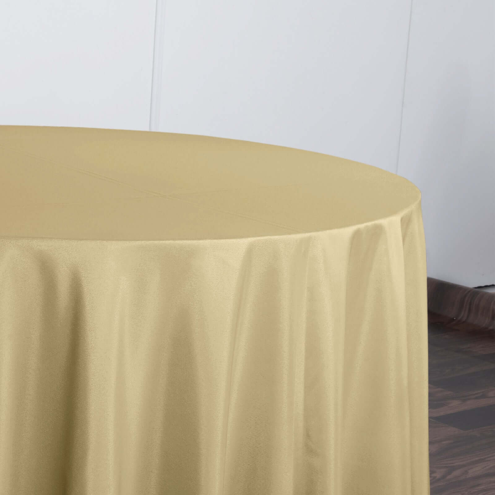 Polyester 120" Round Tablecloth Champagne - Seamless Wrinkle-Resistant Table Cover