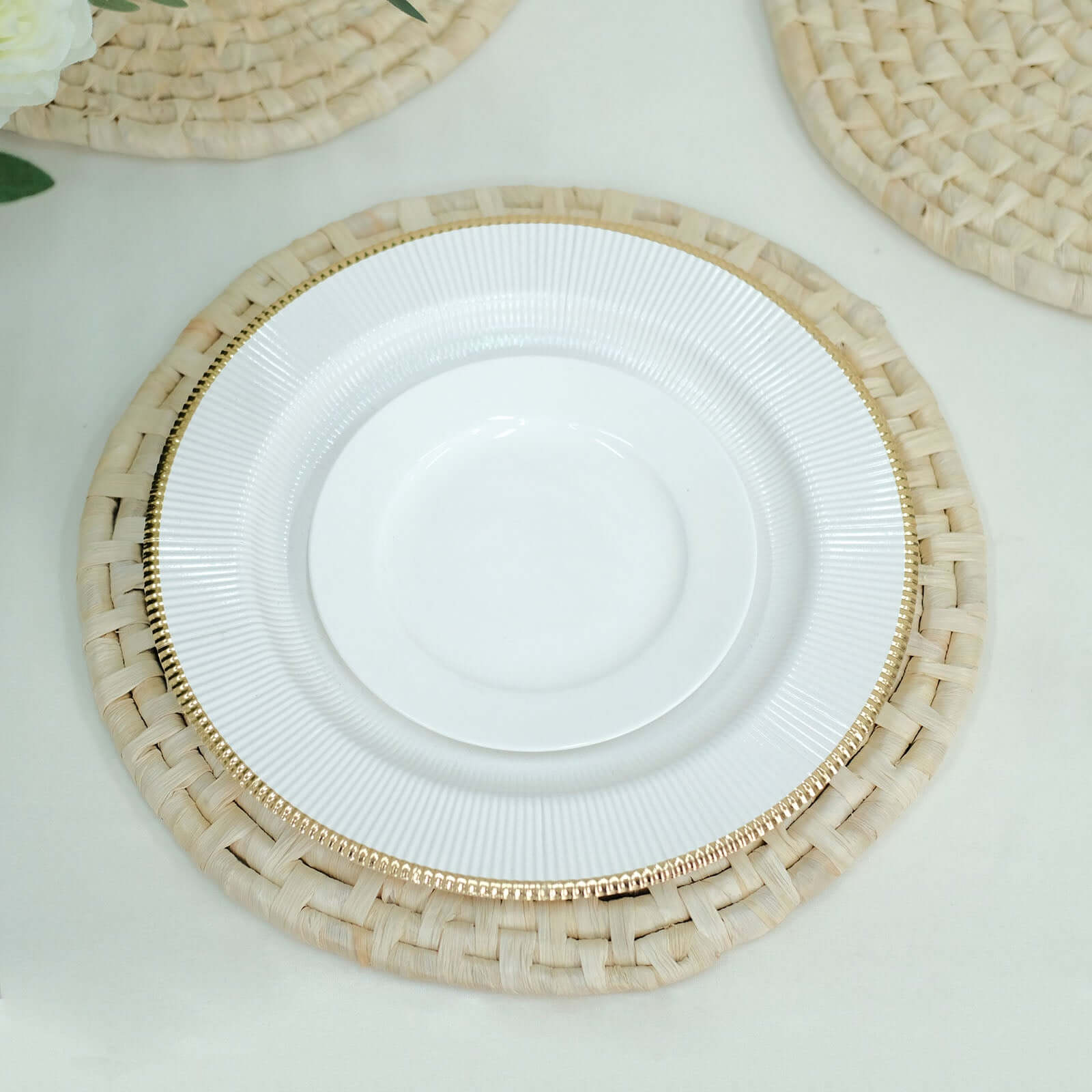 4-Pack Placemats Braided Design Natural Corn Husk Round - Woven Rustic Rattan Style for Tables 15"