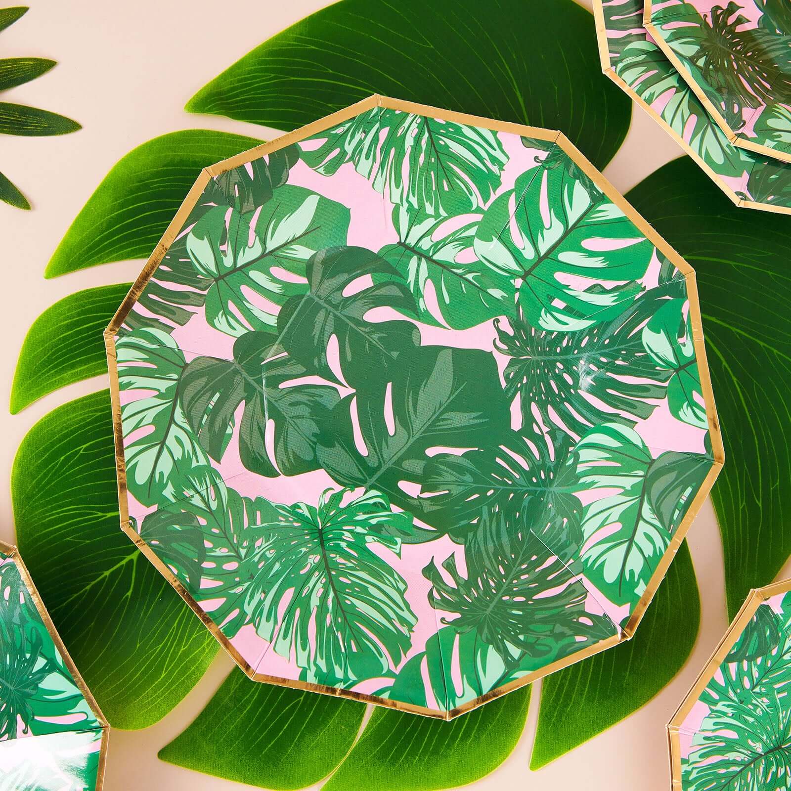 25-Pack Paper 9" Decagon Dinner Plates in Pink with Green Tropical Palm Leaves & Gold Rim - Disposable Geometric Party Plates for Luau & Summer Gatherings