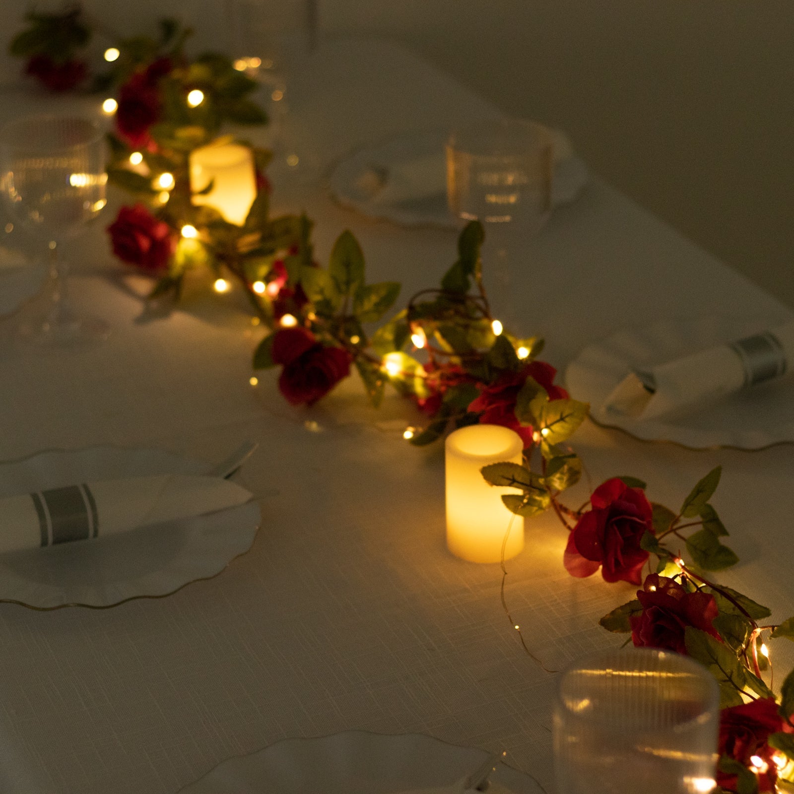 7ft 20 LED Red Silk Rose Flower Garland Vine String Lights, Warm White Battery Operated