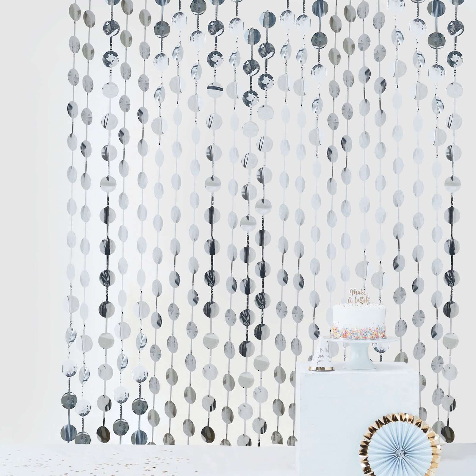 Silver Round Chain Foil Fringe Curtain Party Backdrop, Metallic Silver Tinsel Streamer Party Decor - Door Window Foil Curtain - 3ftx6.5ft