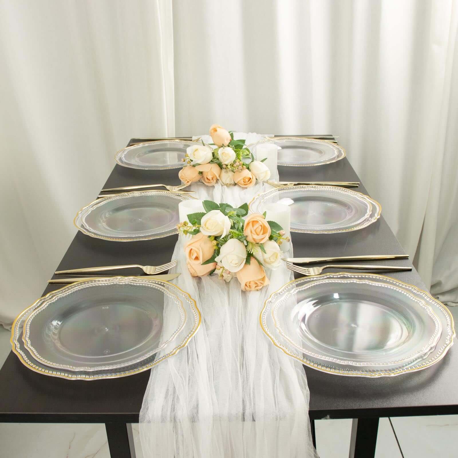 10-Pack Plastic Dinner Plates in Clear with Gold Scalloped Rim - Disposable Party Plates 9"