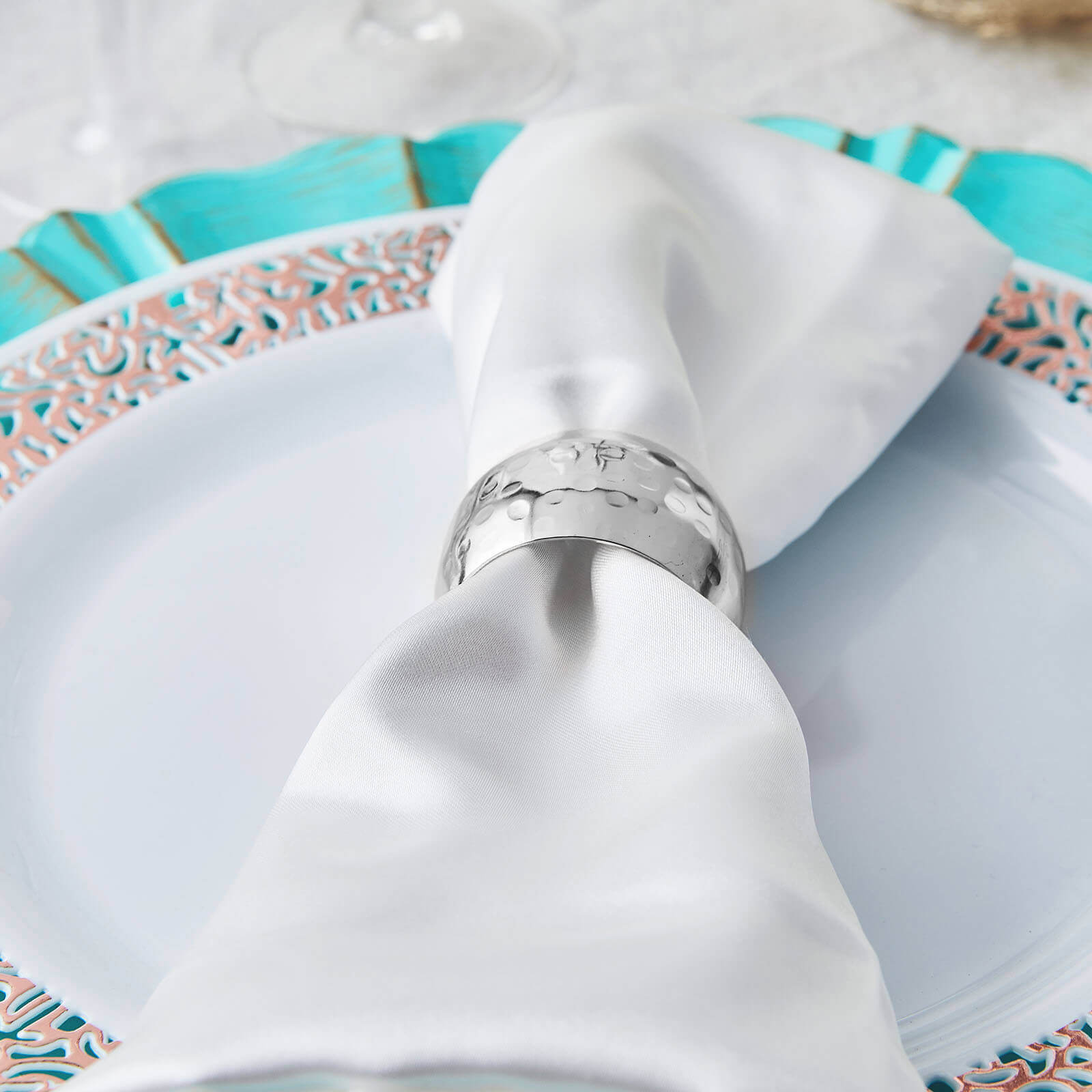4 Pack Metallic Silver Hammered Pattern Metal Napkin Rings