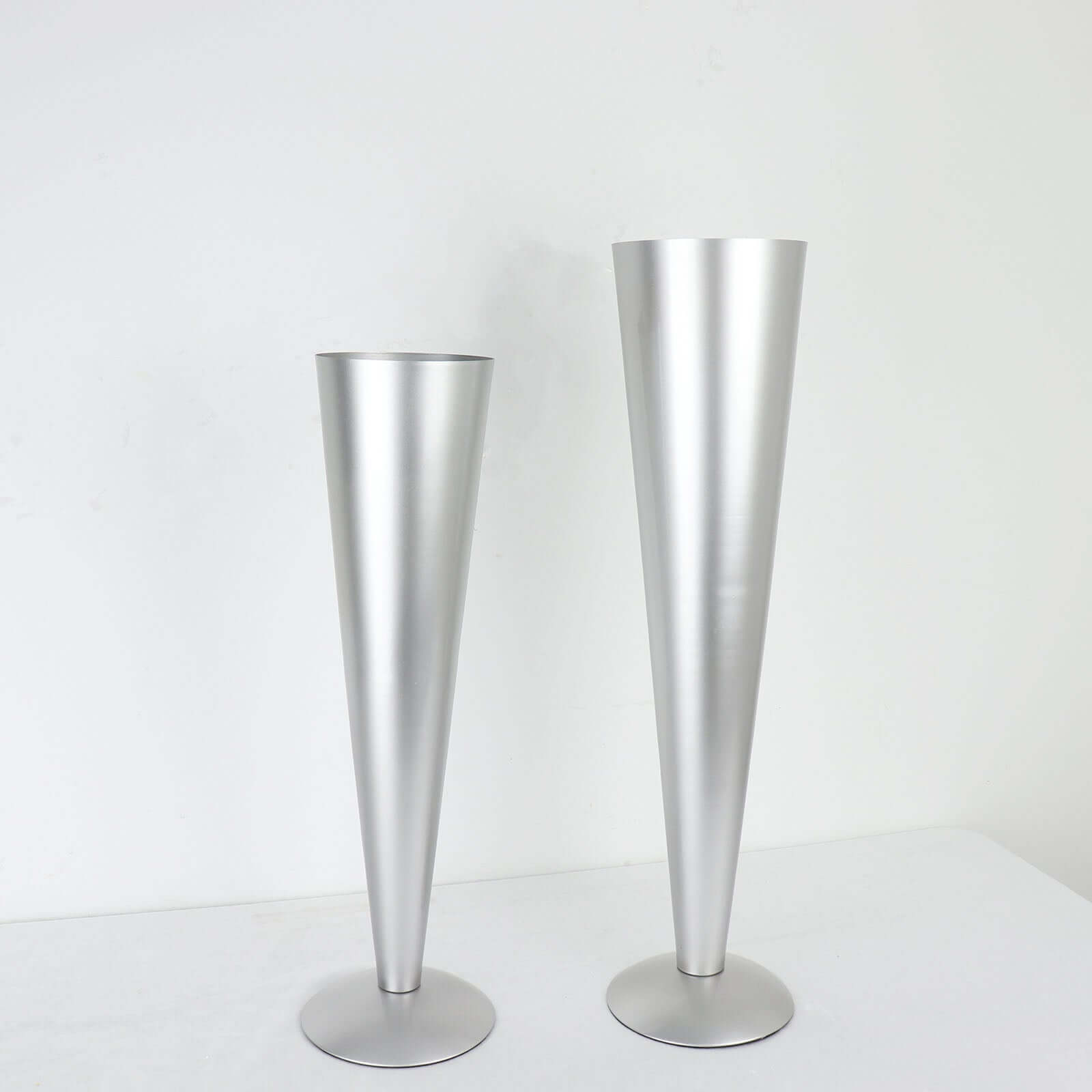 Metal Trumpet Vase Brushed Silver - Durable Design for Stylish Wedding Displays 24"