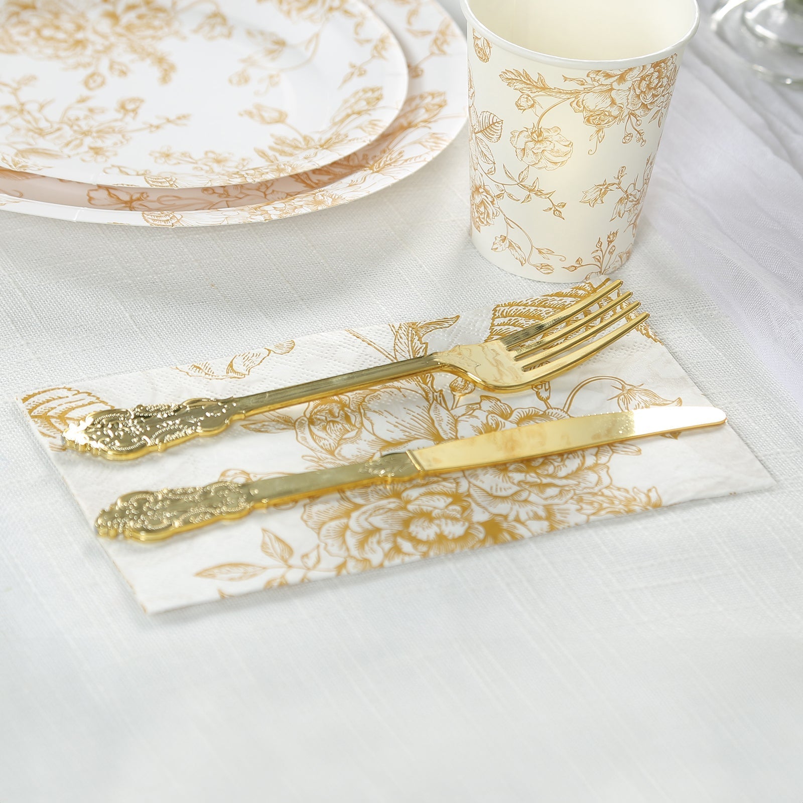 50-Pack Paper Dinner Napkins White with Gold French Toile Floral Pattern 2-Ply - Stylish Disposable Napkins for Events
