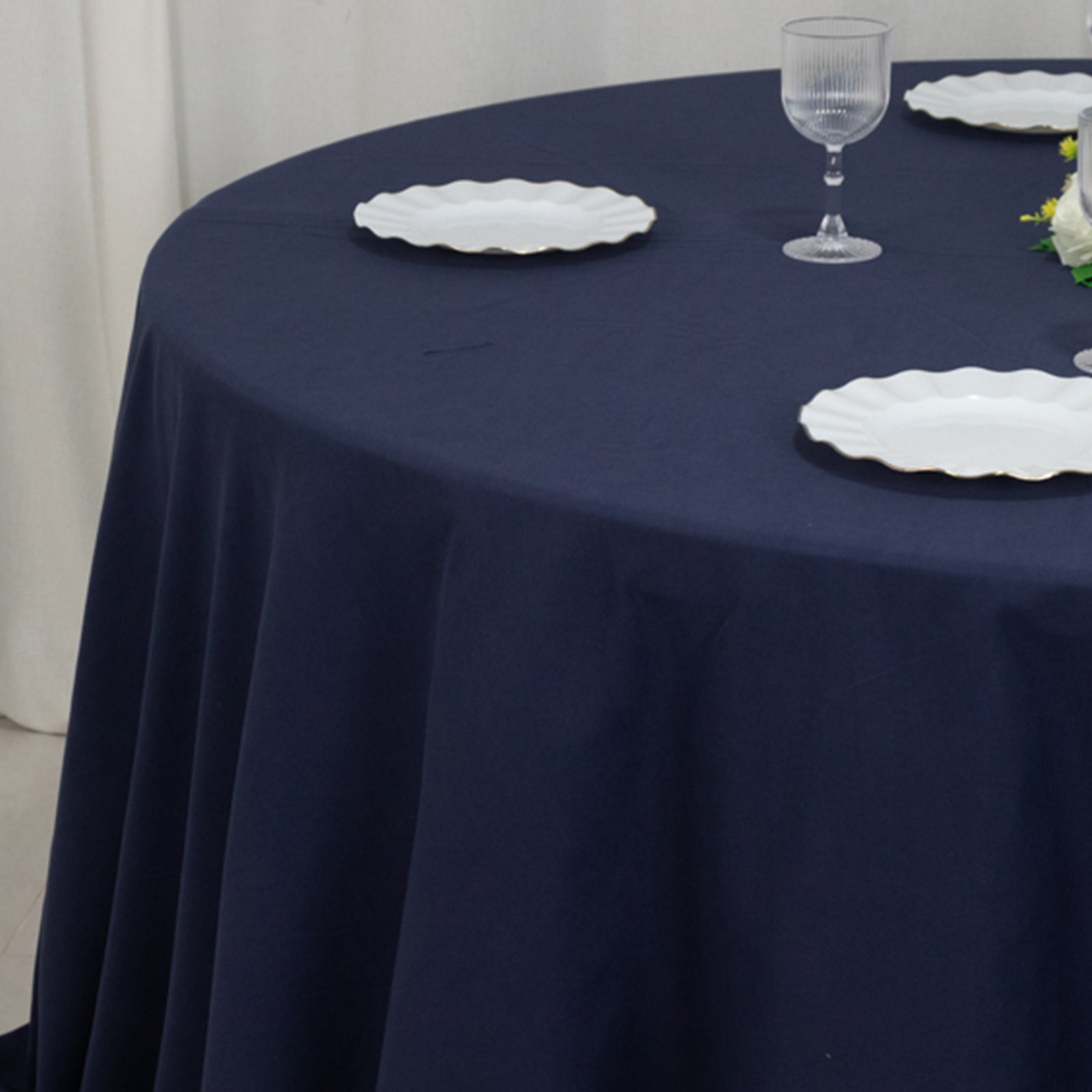 Cotton Blend 132" Round Tablecloth Navy Blue - Seamless Wrinkle-Resistant Table Cover
