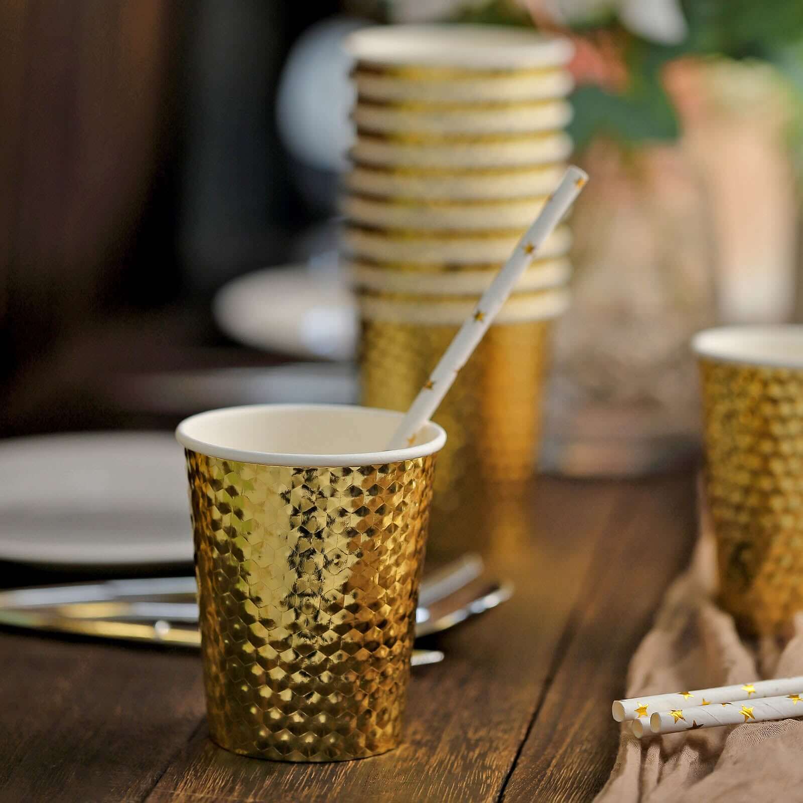 24-Pack Paper Cups in Gold Foil with Honeycomb Design - Stylish Disposable Party Cups for Hot & Cold Beverages 10oz
