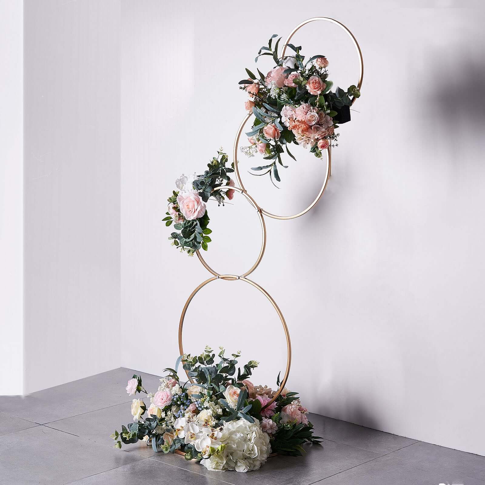 5ft 4-Tiered Gold Hoop Pillar Flower Stand, Metal Wedding Arch Table Centerpiece - Hoop Wreath