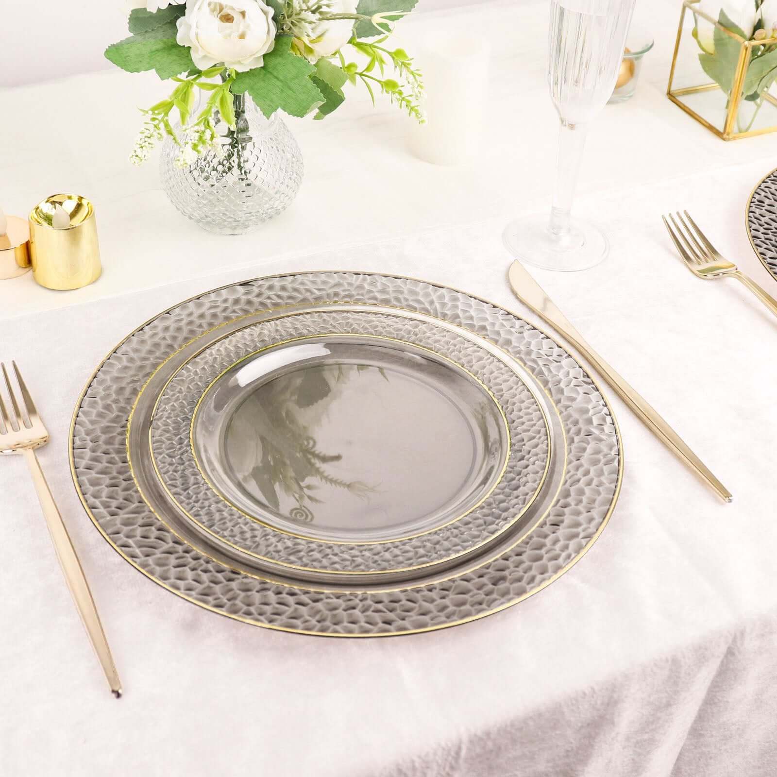 10-Pack Plastic 7.5" Round Appetizer Plates in Opaque Black Hammered Design with Gold Rim - Disposable Salad Plates for Chic Banquets & Special Occasions