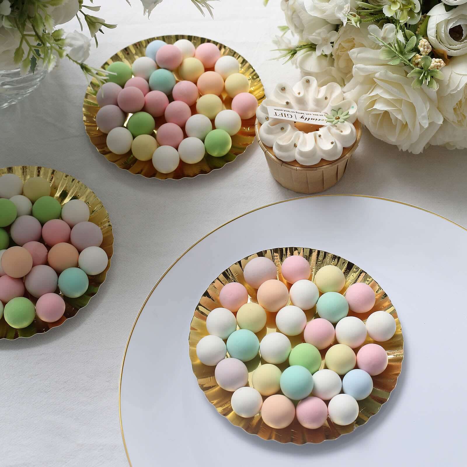 50-Pack Paper 5" Round Dessert Plates in Metallic Gold with Scalloped Rim - Disposable 250GSM Appetizer Party Plates for Banquets & Upscale Gatherings