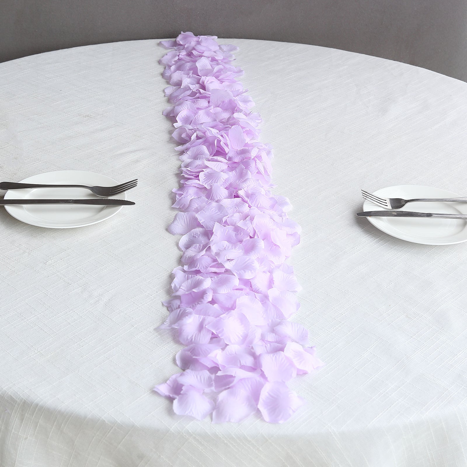 500-Pack Rose Petals Round Design Lavender Lilac Silk Confetti - Decorative Scatters for Tables and Floors