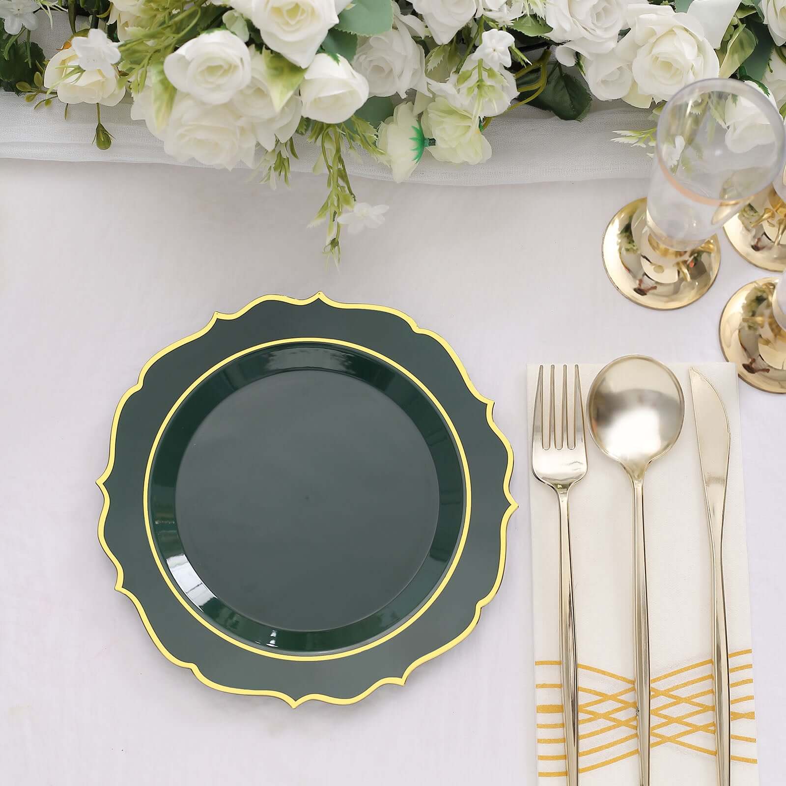 10-Pack Plastic 8" Round Desert Plates in Hunter Emerald Green with Gold Scalloped Rim - Disposable Appetizer/Salad Plates