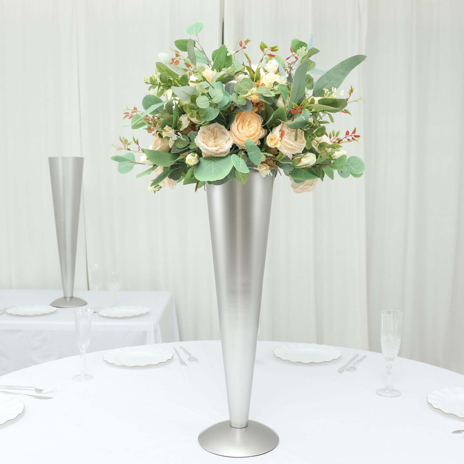 Metal Trumpet Vase Brushed Silver - Durable Design for Stylish Wedding Decor 28"