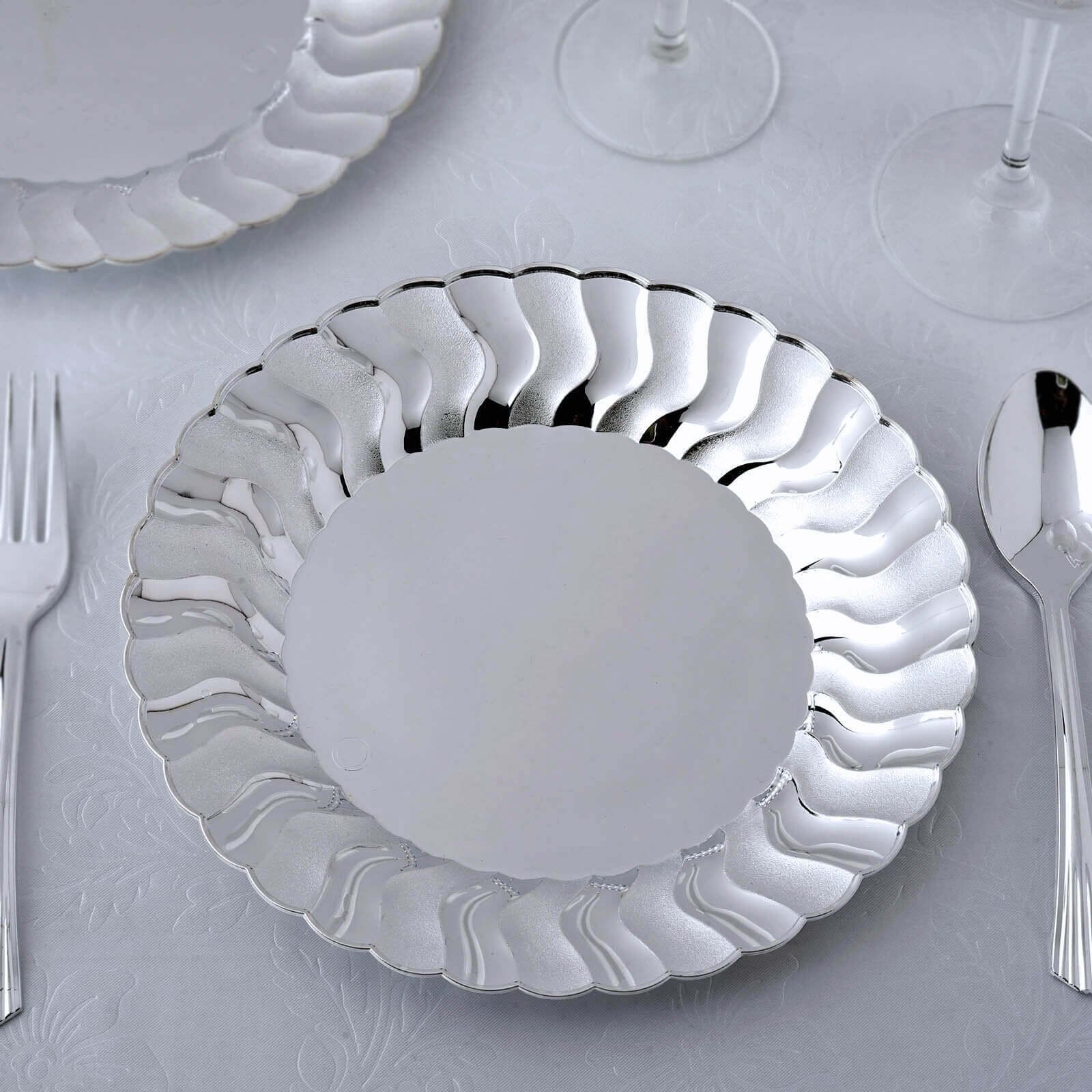 12-Pack Plastic Dinner Plates Silver Flared Rim - Durable Disposable Party Plates 9"