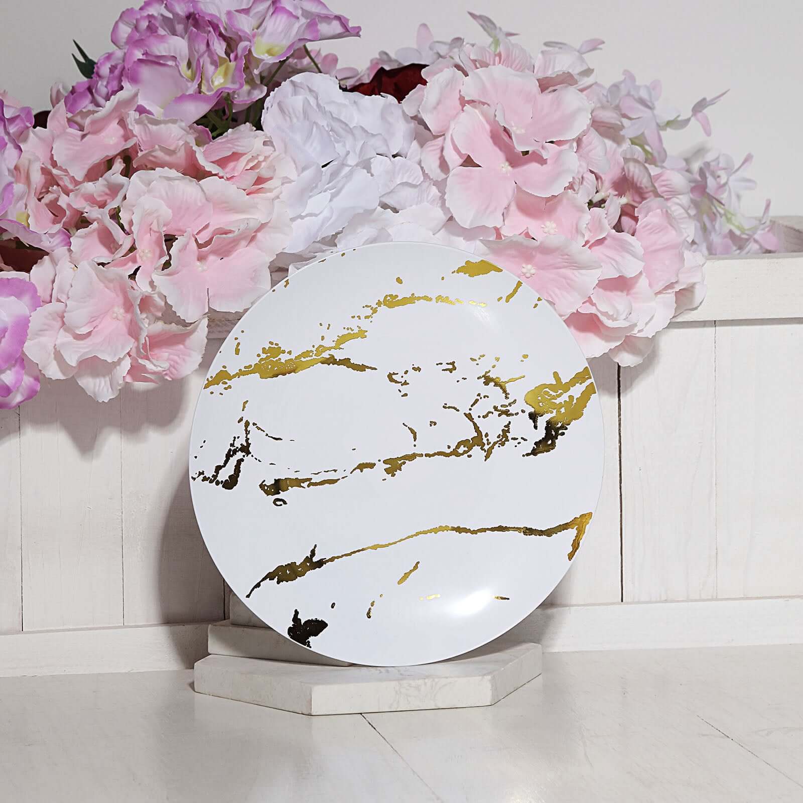 10-Pack Plastic 8" Round Dessert Plates in White with Gold Marble Print - Disposable Appetizer/Salad Plates for Chic Banquets & Special Occasions