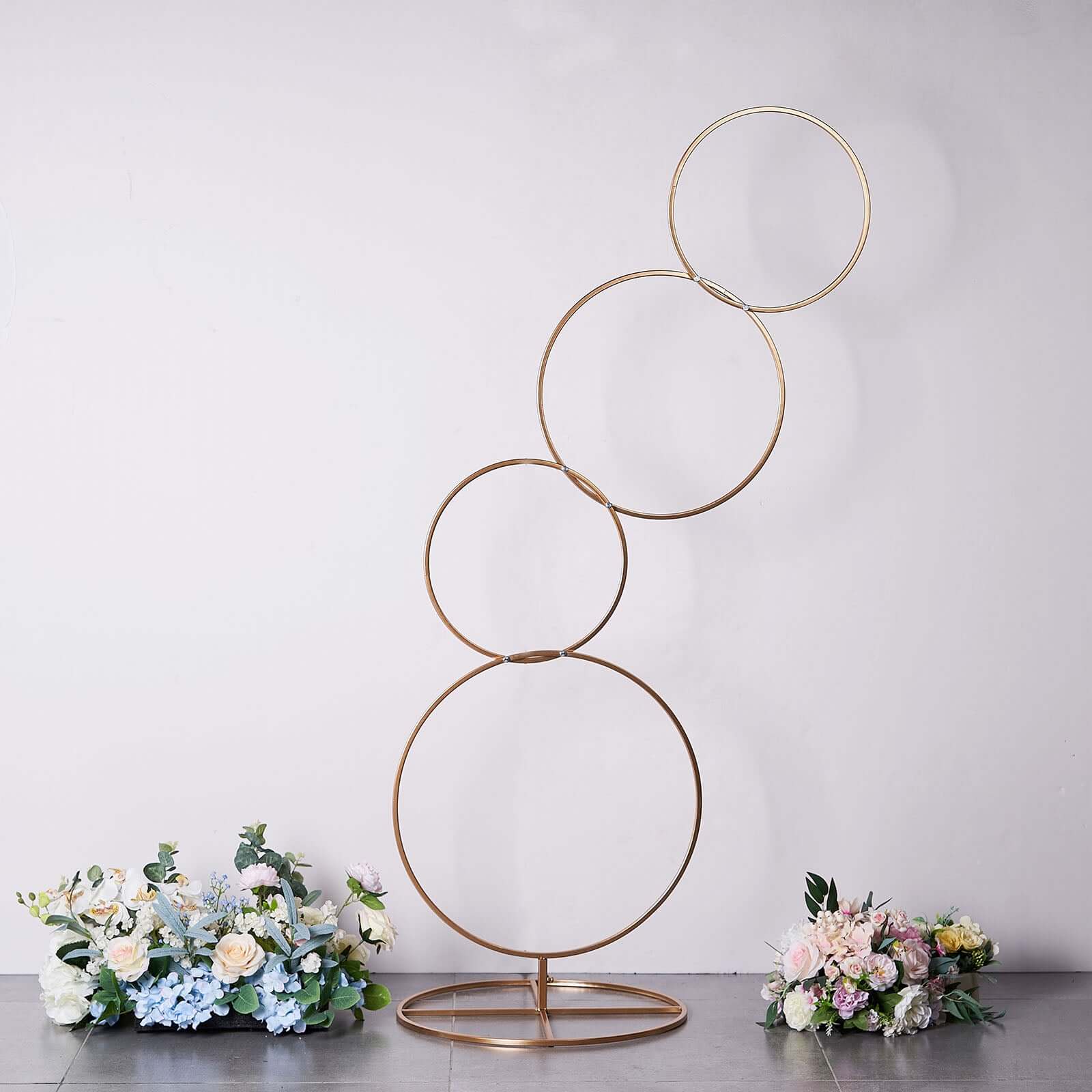 5ft 4-Tiered Gold Hoop Pillar Flower Stand, Metal Wedding Arch Table Centerpiece - Hoop Wreath