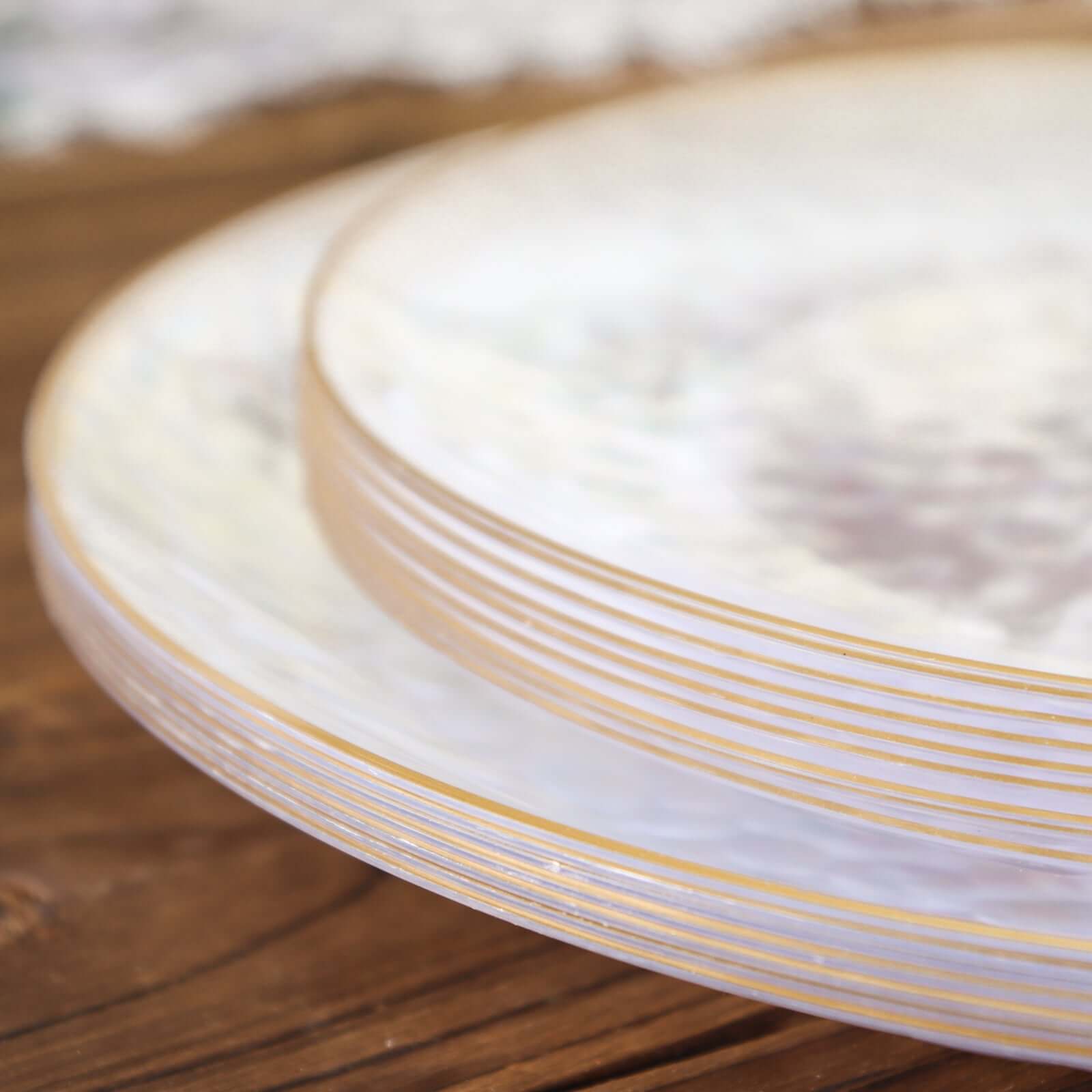 10-Pack Plastic 9" Round Dinner Plates in Clear Hammered Design with Gold Rim - Modern Disposable Party Plates for Events & Banquets